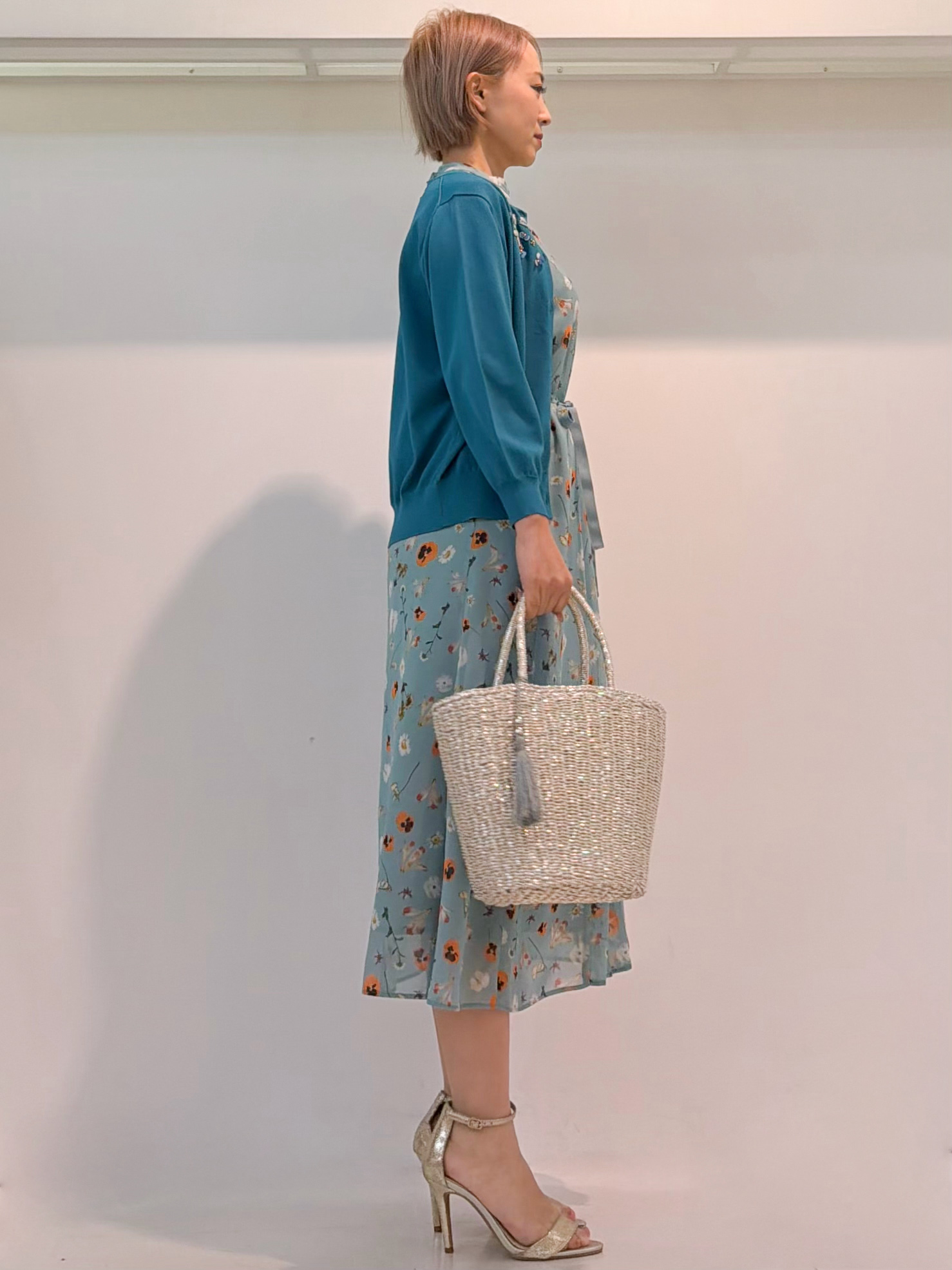 chiiさんの「COUP DE CHANCE｜【SS～Lサイズ展開／スパンコール・ビジュー・刺繍】クラフトカーディガン」を使ったコーディネート
