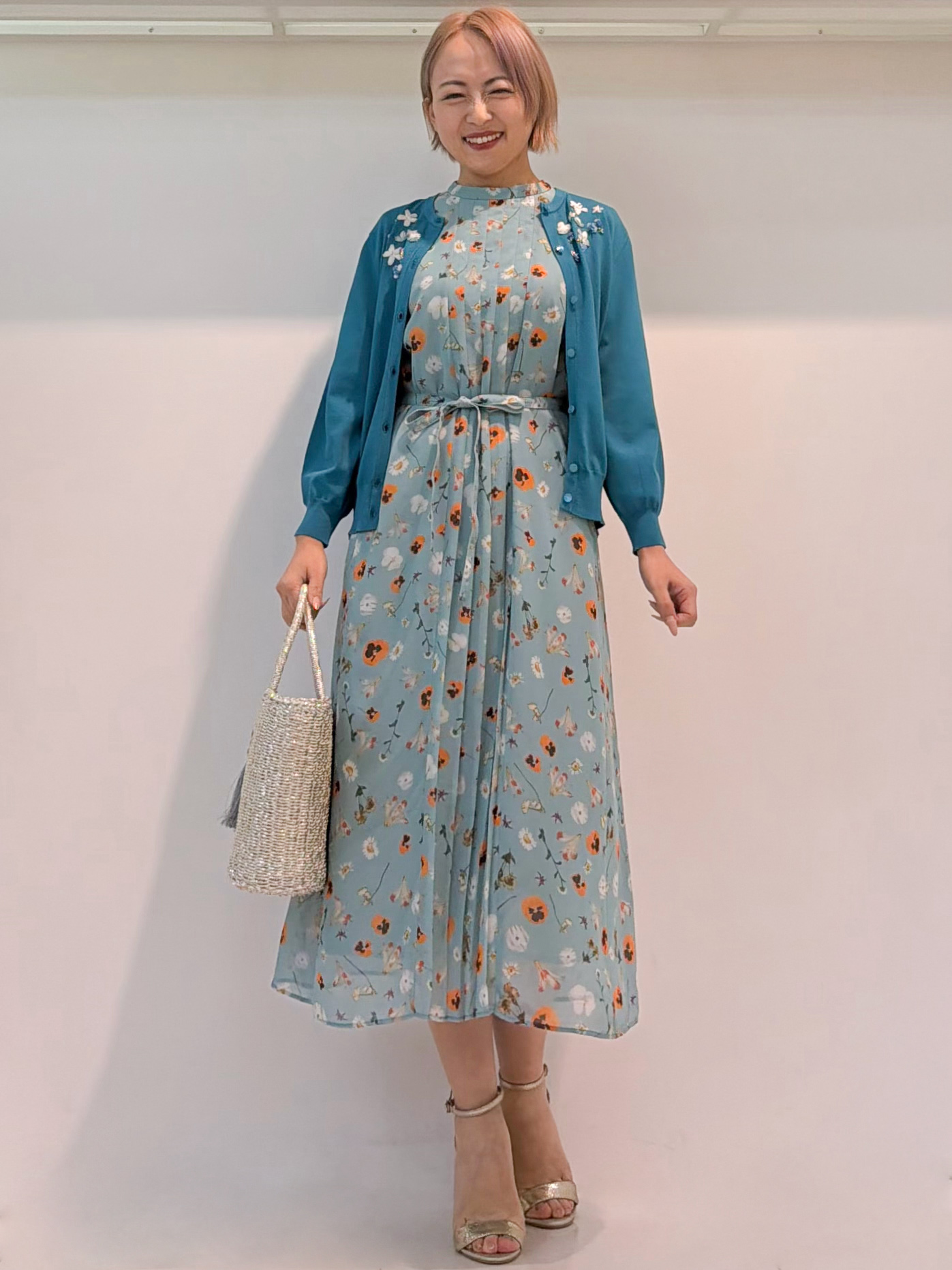 chiiさんの「COUP DE CHANCE｜【SS～Lサイズ展開／スパンコール・ビジュー・刺繍】クラフトカーディガン」を使ったコーディネート