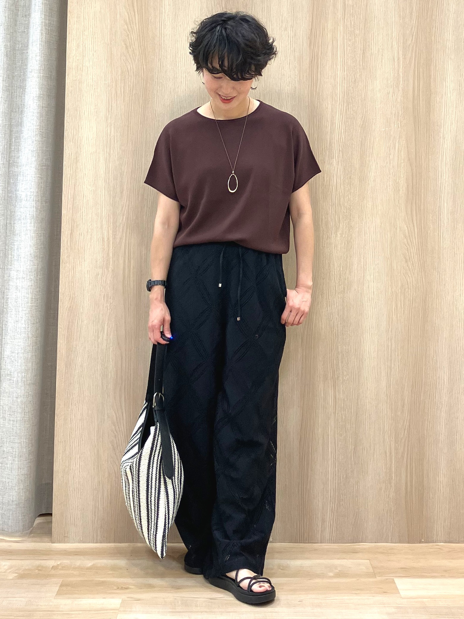 Keiさんの「grove｜【シリーズ累計36万枚！名品ニット】やわらかドライタッチ ドルマンニット」を使ったコーディネート