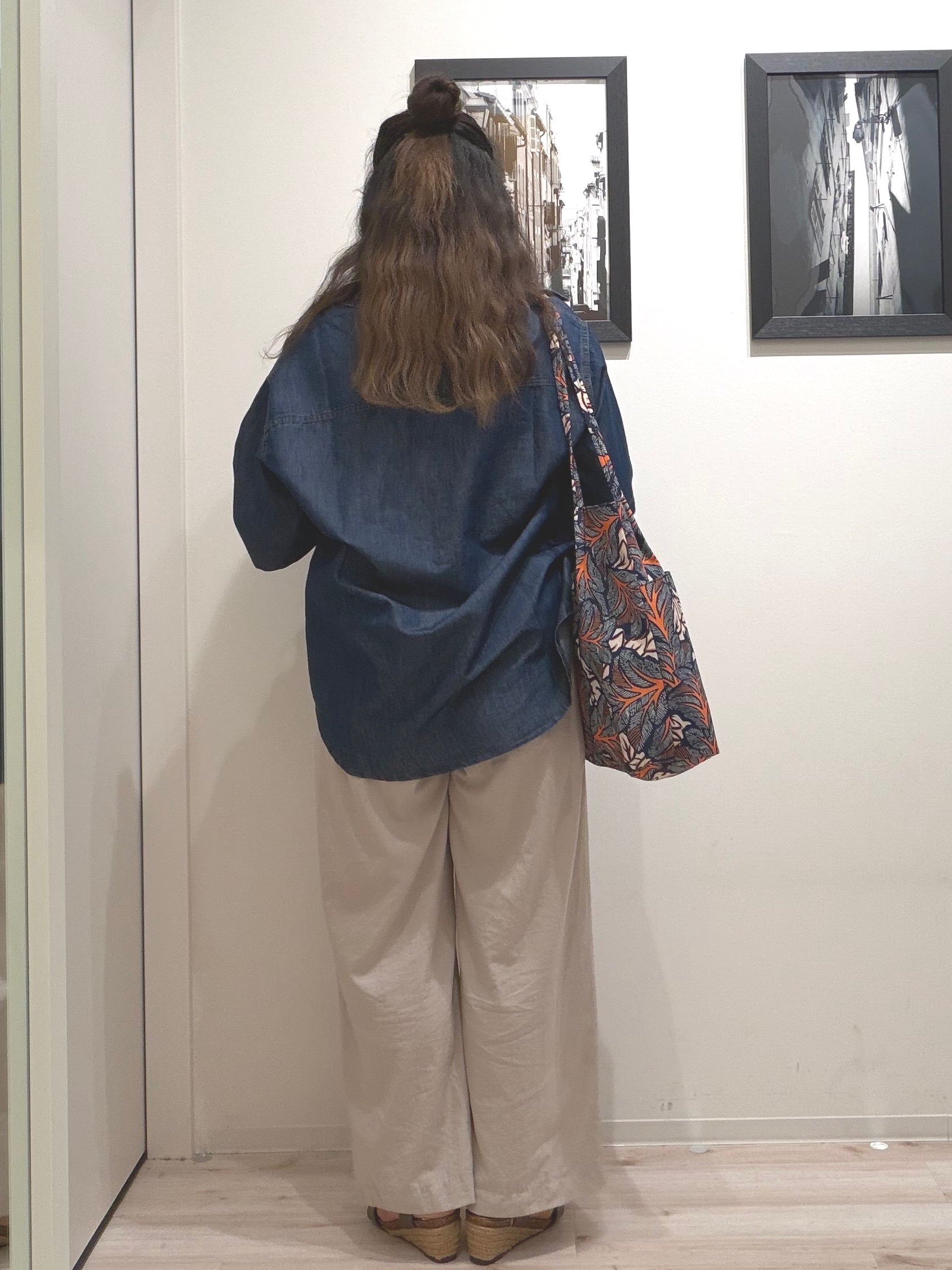 まちゃんなちゃんさんの「SHOO･LA･RUE｜【セットアップ可/S-LL】ライトオンスデニム 5分袖シャツ」を使ったコーディネート