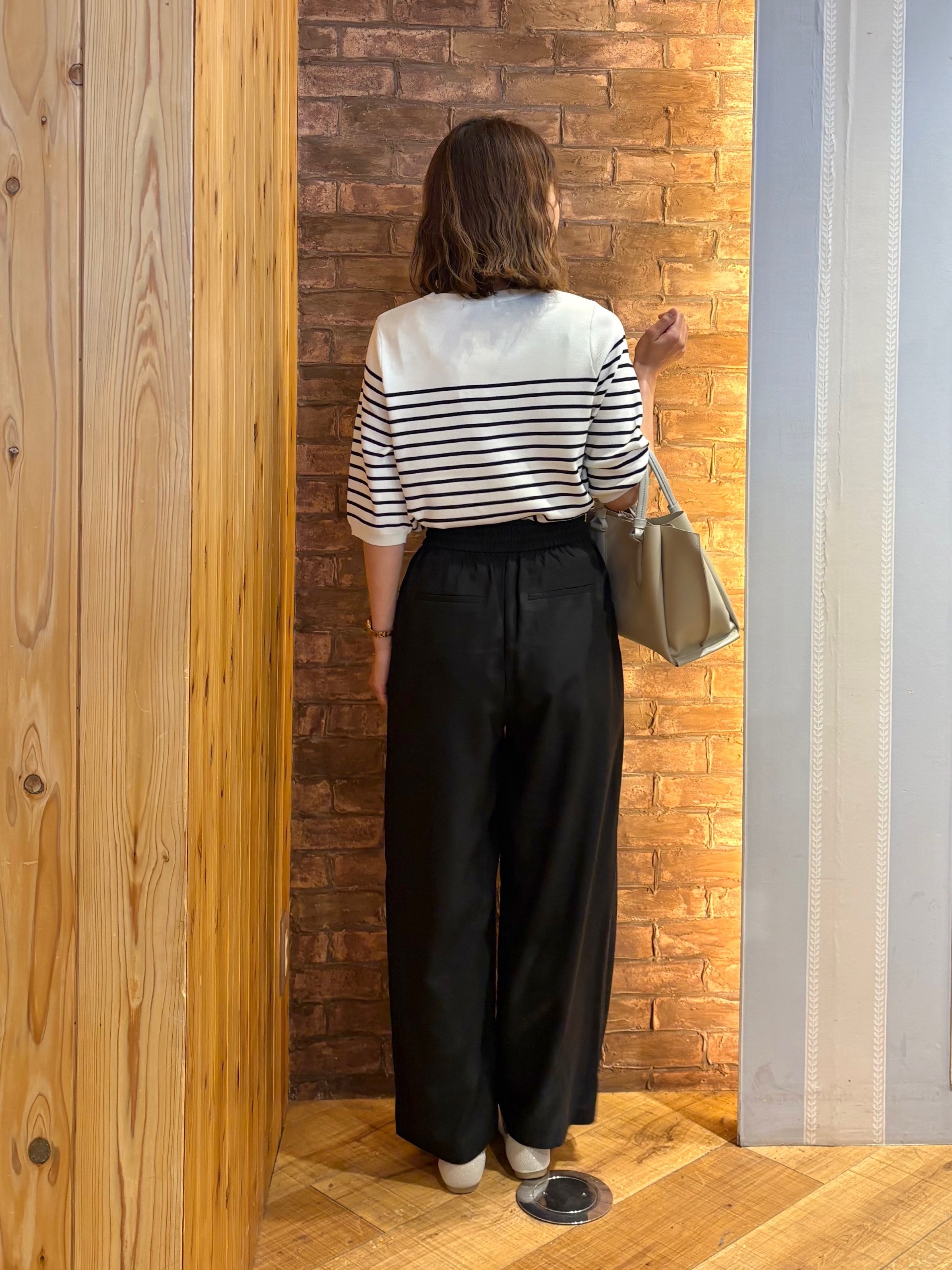 mieさんの「SHOO･LA･RUE｜【毎日洗える/S-LL/UV】上半身すっきり 二の腕見せない5分袖ニット」を使ったコーディネート