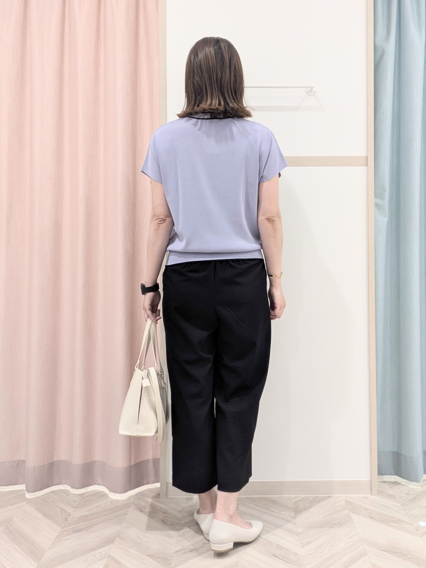 miyuさんの「SHOO･LA･RUE｜【高レビュー/毎日洗える/UV】二の腕も隠せる 配色ボウタイニット」を使ったコーディネート