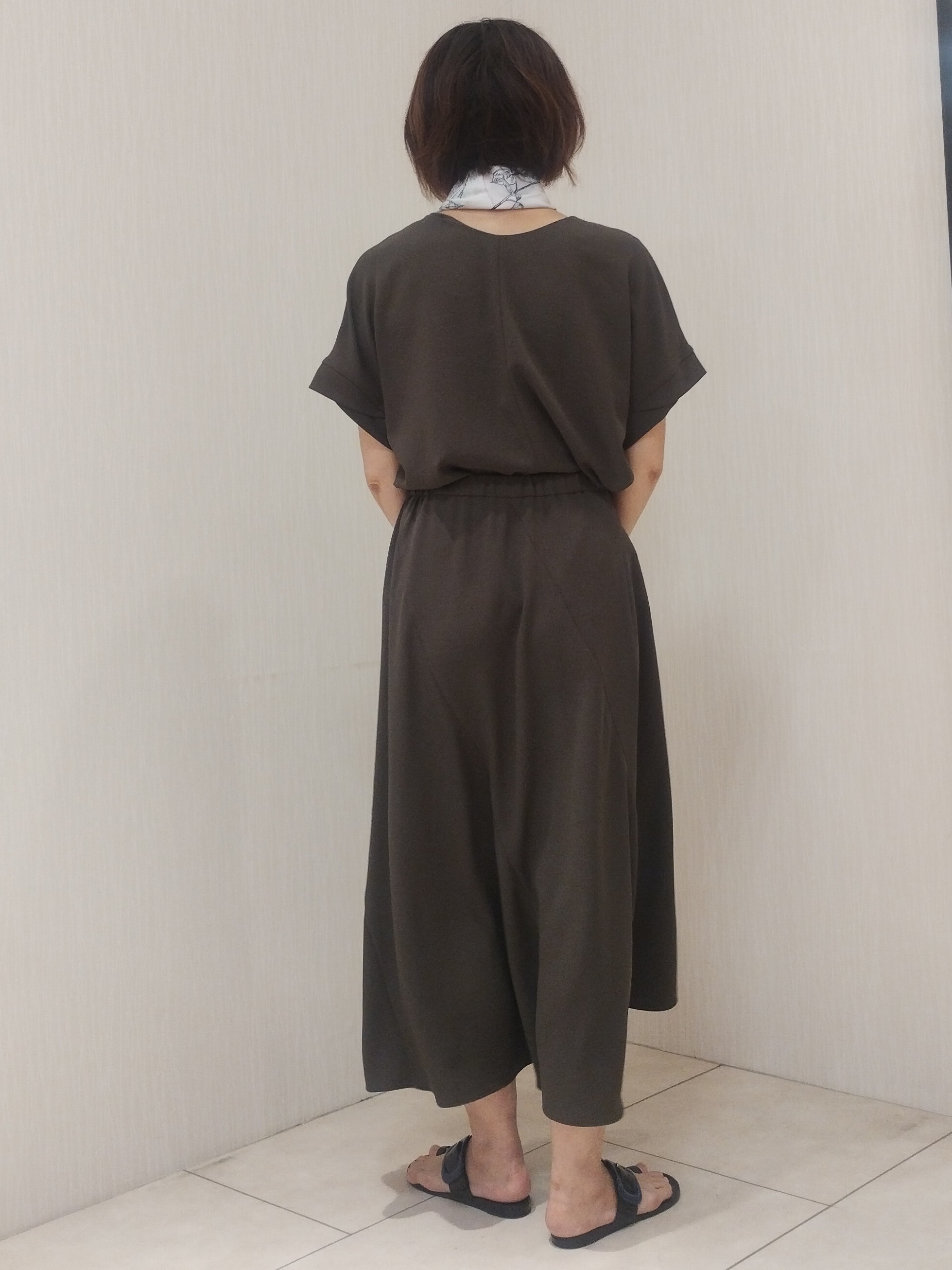 u&minus;macoさんの「UNTITLED｜◆【9色展開/アンサンブル可】コットンクルーネックカーディガン」を使ったコーディネート