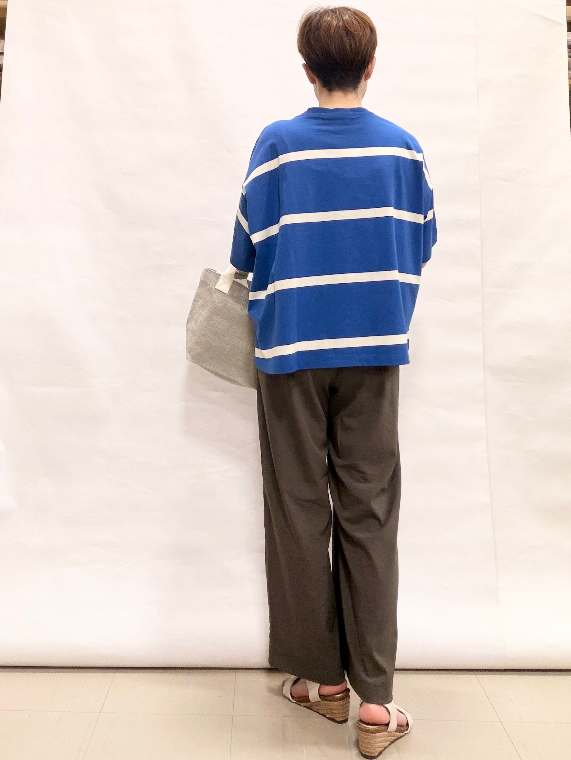 なっちゃんさんの「SHOO･LA･RUE｜【S-LL】涼しげで爽やか 太ボーダー斜め切り替えTシャツ」を使ったコーディネート