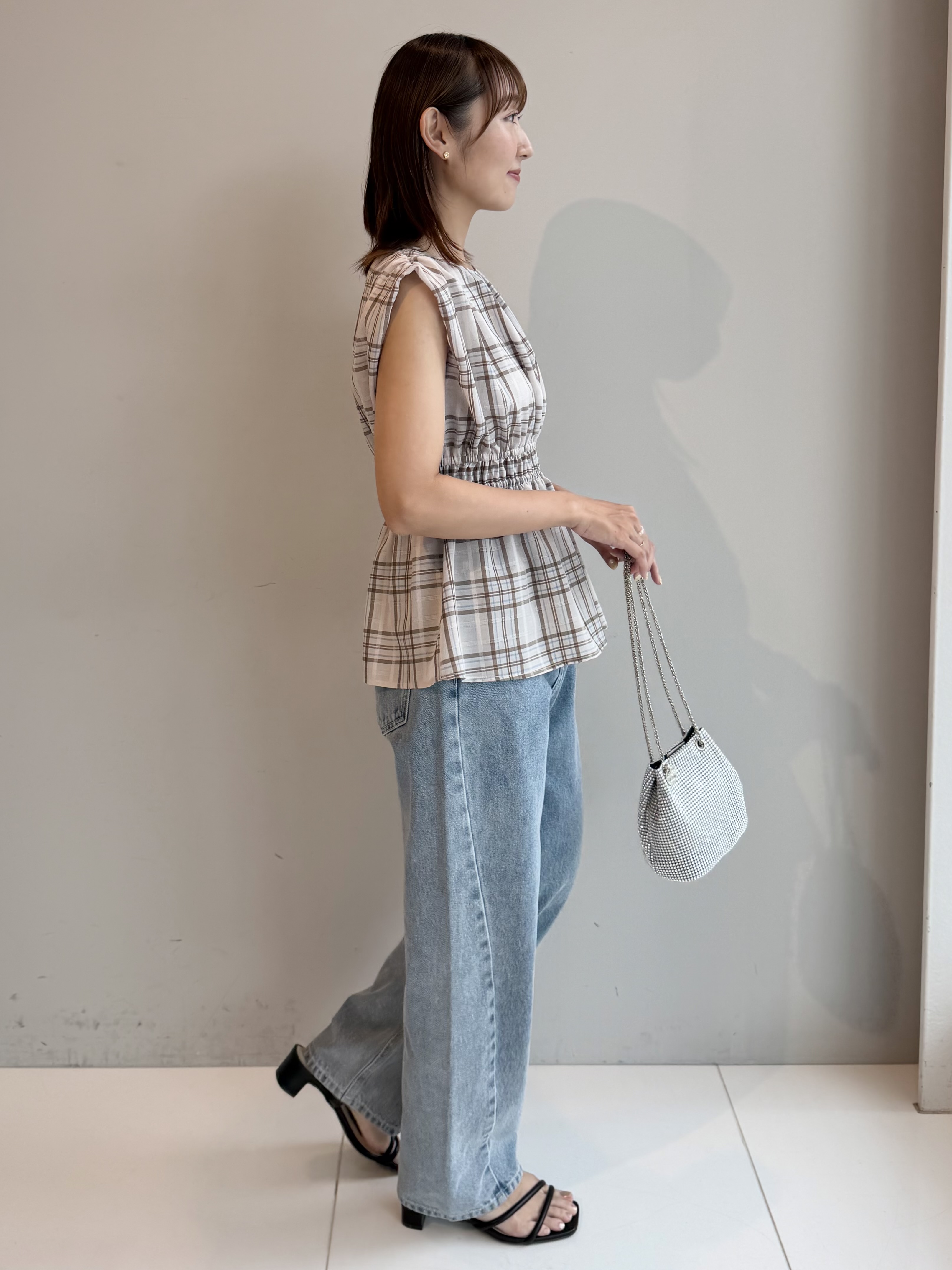 みぃさんの「index｜シアーチェックペプラムブラウス【防シワ／洗濯機OK】」を使ったコーディネート
