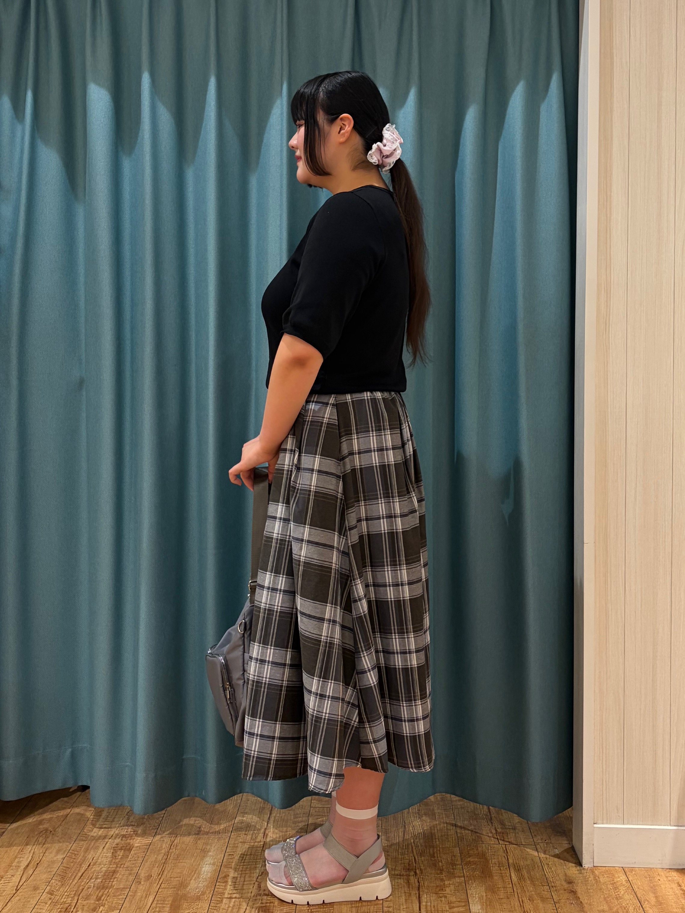 うりさんの「SHOO･LA･RUE｜【毎日洗える/S-LL/UV】上半身すっきり 二の腕見せない5分袖ニット」を使ったコーディネート