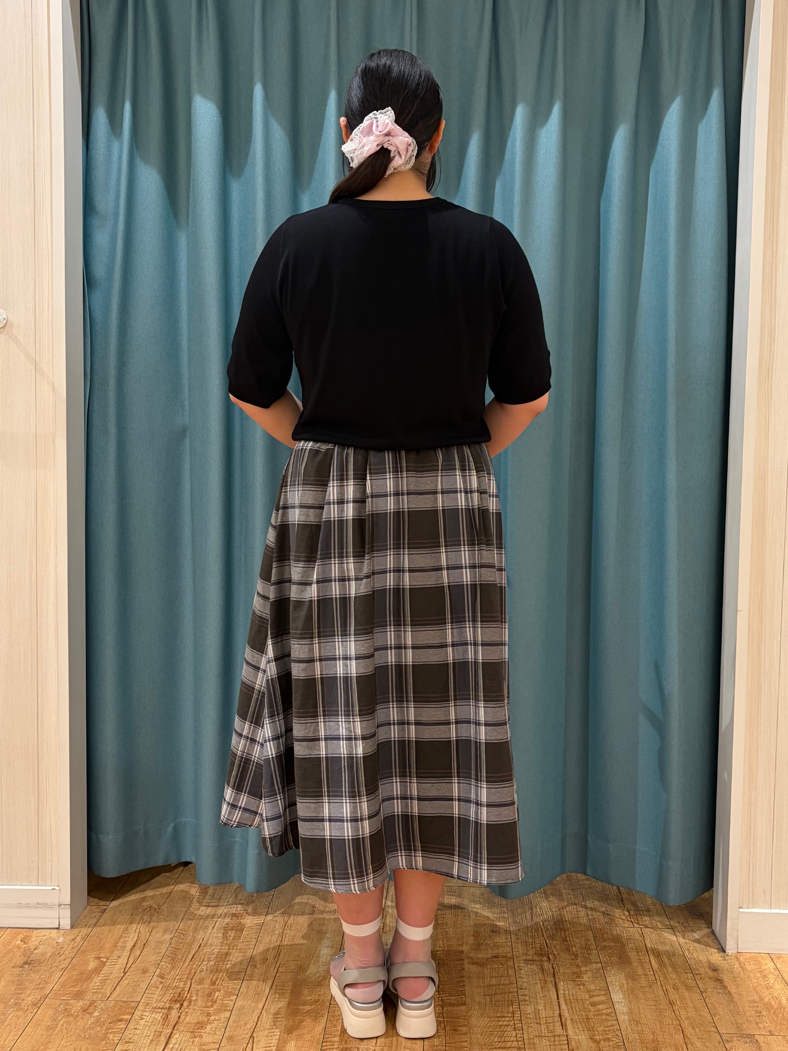 うりさんの「SHOO･LA･RUE｜【毎日洗える/S-LL/UV】上半身すっきり 二の腕見せない5分袖ニット」を使ったコーディネート
