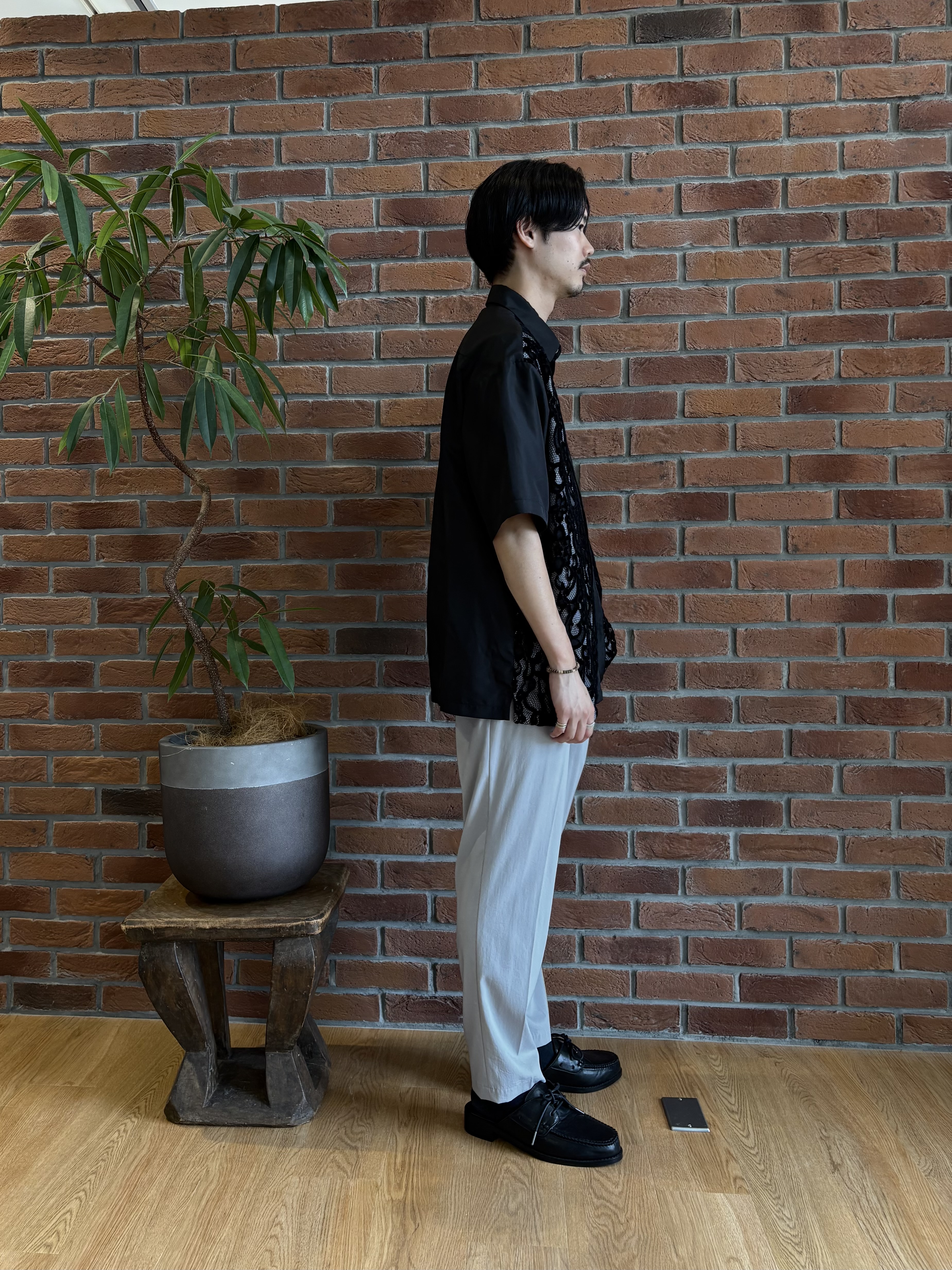北浦歩大さんの「tk.TAKEO KIKUCHI｜【この夏大注目！】シャドウフラワーレースデザインシャツ/半袖/夏服/花柄/レース/半袖シャツ/キレイ」を使ったコーディネート