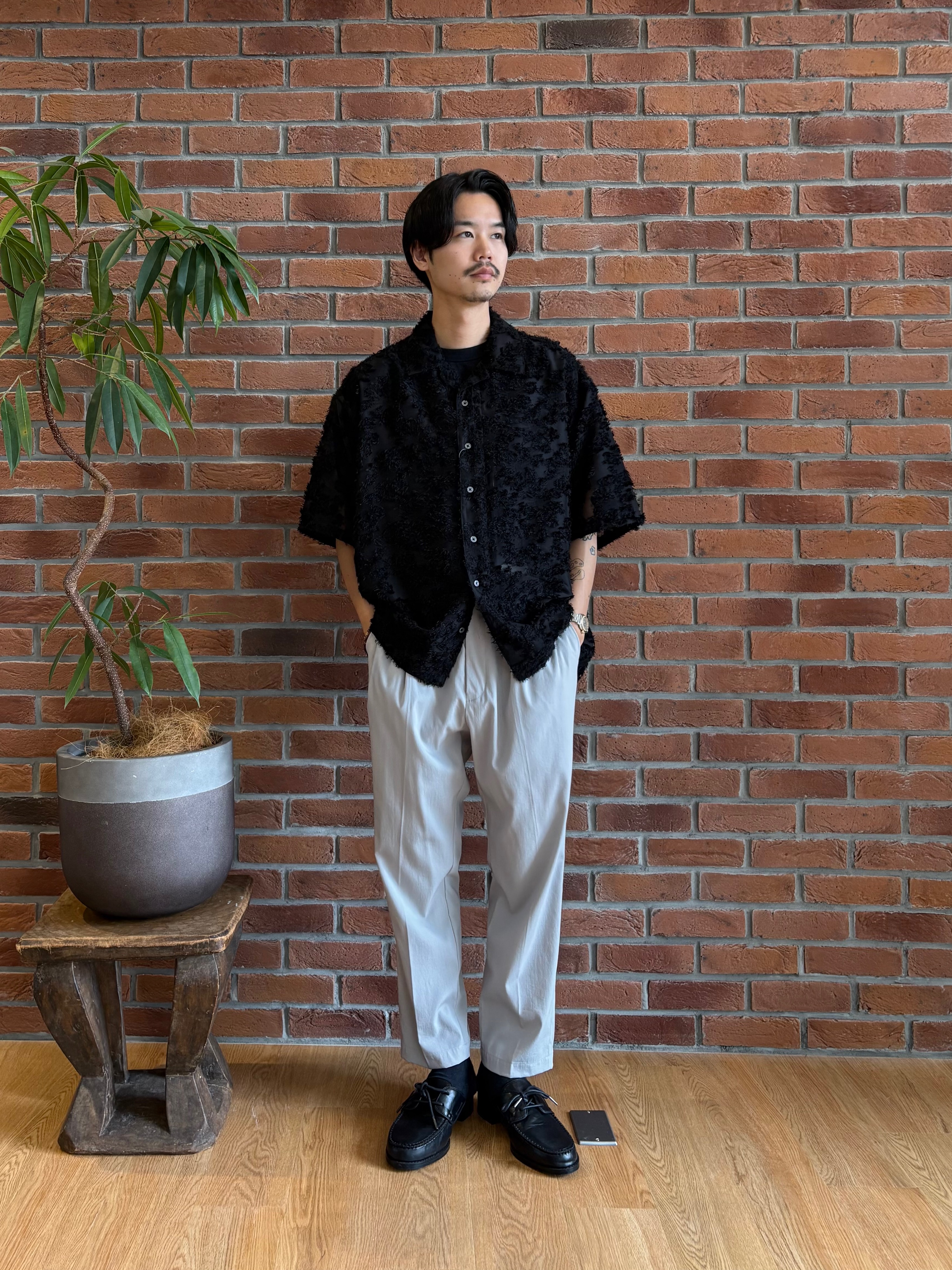 北浦歩大さんの「tk.TAKEO KIKUCHI｜【26SSトレンドの商品】シアーフラワーシャツ/フラワーデザイン/通気性/レース/透け感/トレンド」を使ったコーディネート