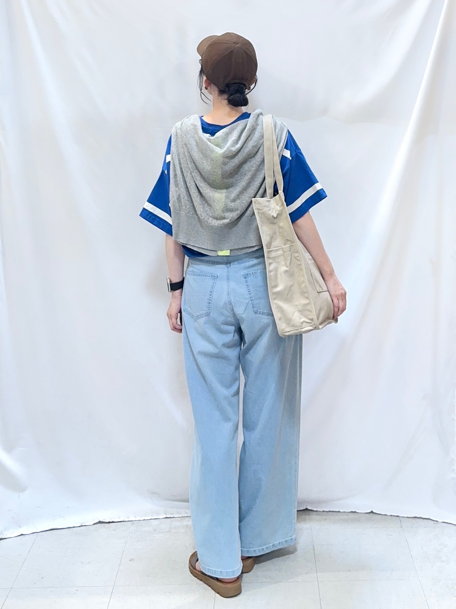 𝐇𝐢𝐫𝐨𝐦𝐢さんの「SHOO･LA･RUE｜【S-LL】涼しげで爽やか 太ボーダー斜め切り替えTシャツ」を使ったコーディネート