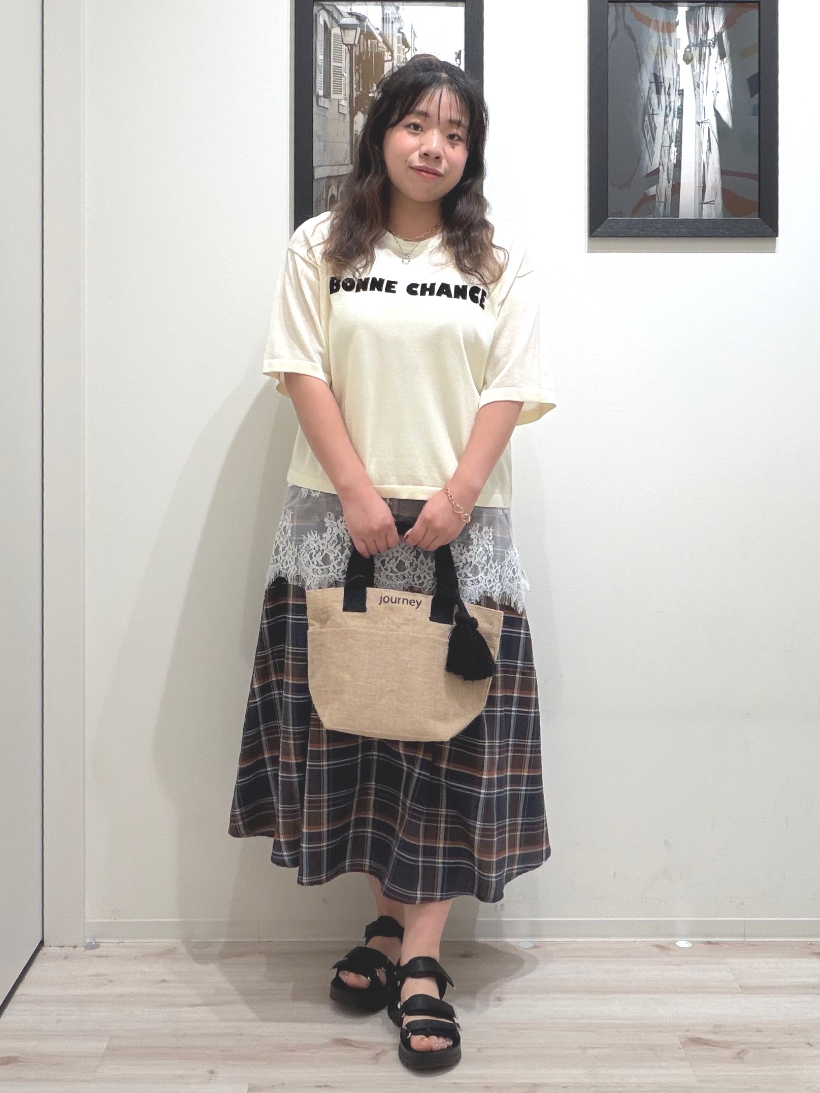 まちゃんなちゃんさんの「SHOO･LA･RUE｜【前後2WAY/S-LL】レイヤードの幅が広がる 裾レースタンクトップ」を使ったコーディネート