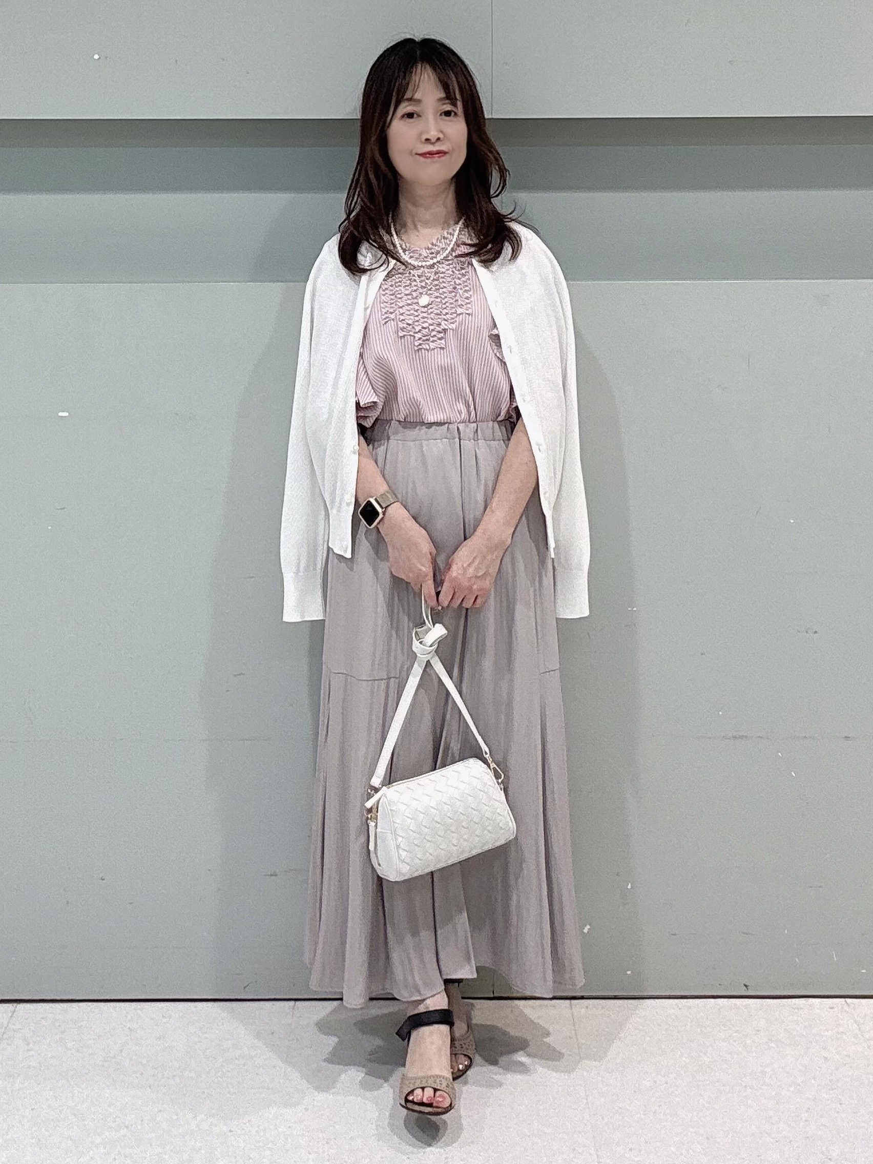 makiさんの「UNTITLED｜◆【アンサンブル可】ラメ混クルーネックカーディガン」を使ったコーディネート