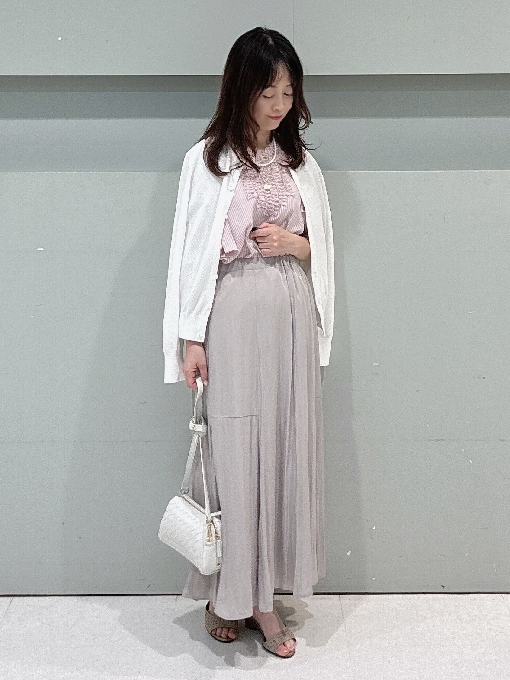 makiさんの「UNTITLED｜◆【アンサンブル可】ラメ混クルーネックカーディガン」を使ったコーディネート
