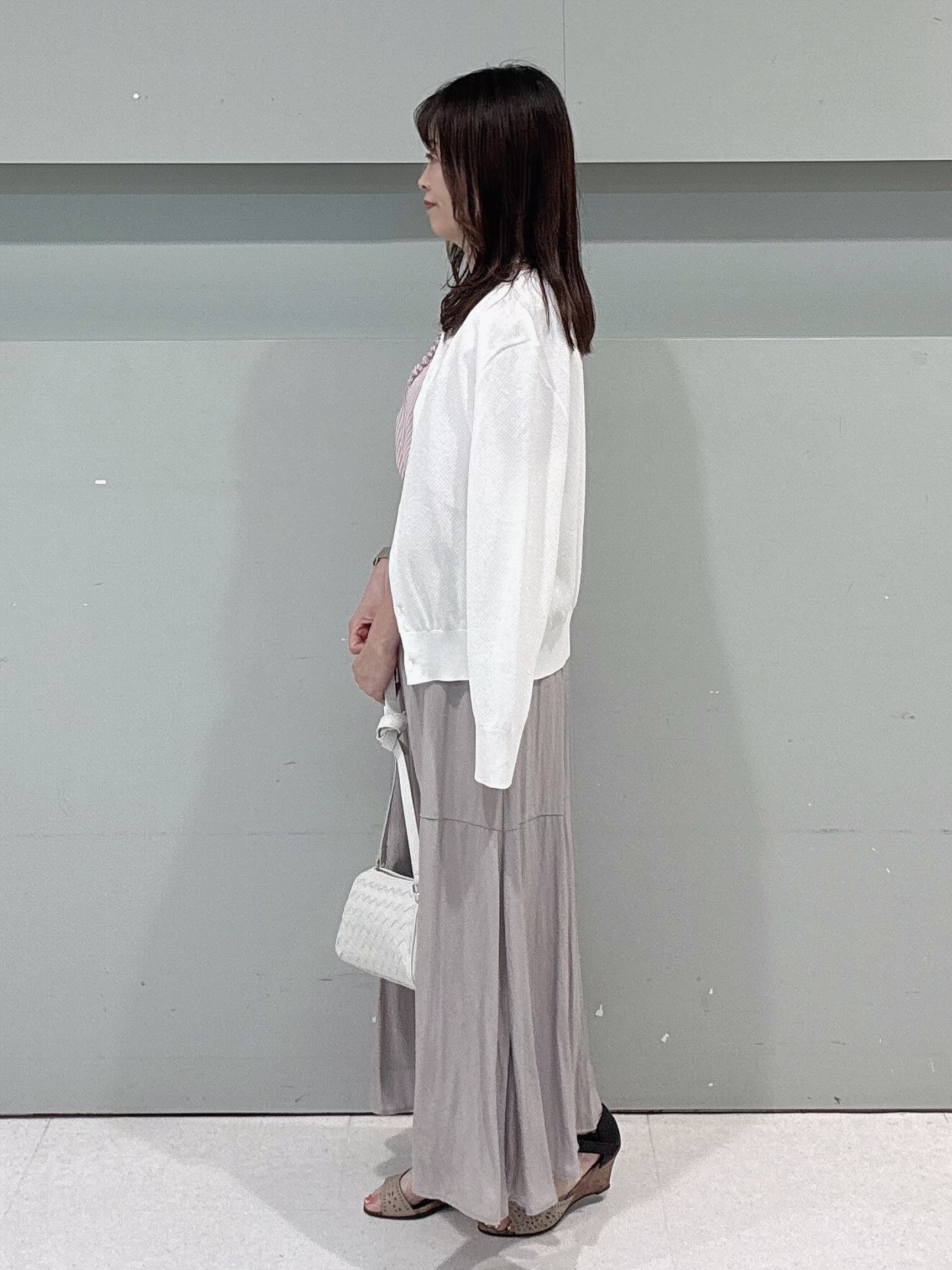 makiさんの「UNTITLED｜◆【アンサンブル可】ラメ混クルーネックカーディガン」を使ったコーディネート