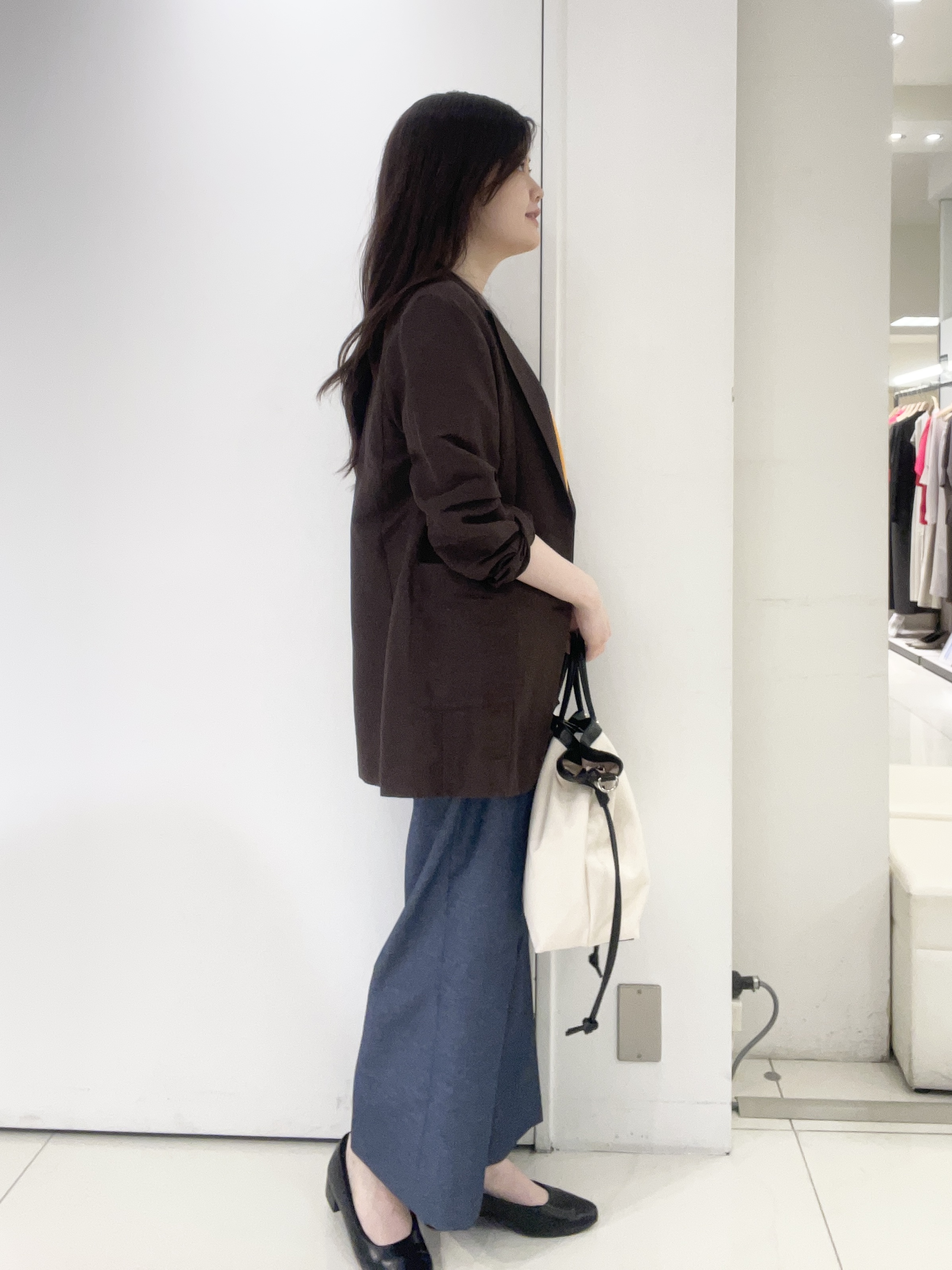 moeさんの「UNTITLED｜◆【程よいシアー感/洗える】エアリーバイオジャケット」を使ったコーディネート