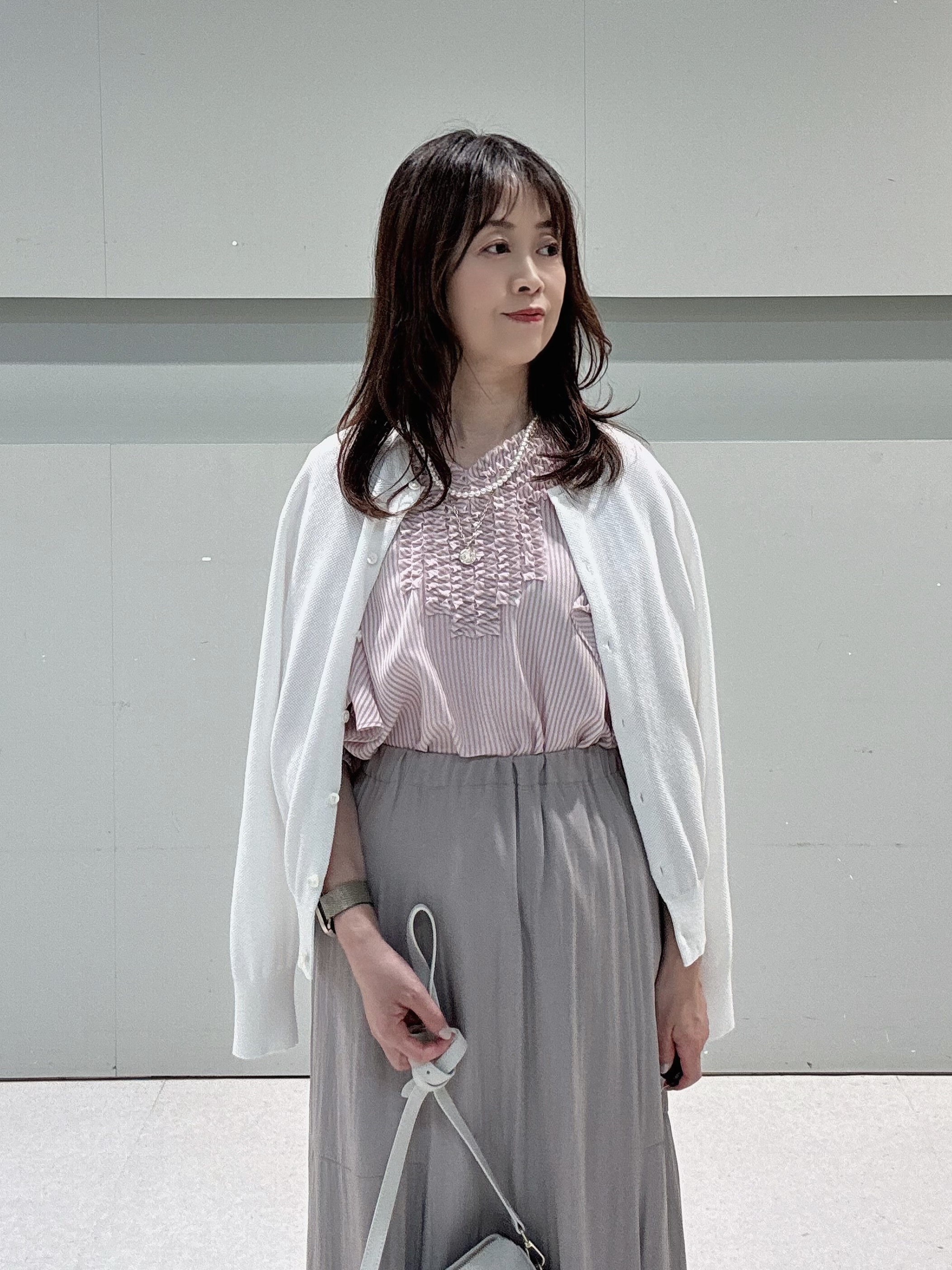 makiさんの「UNTITLED｜◆【アンサンブル可】ラメ混クルーネックカーディガン」を使ったコーディネート