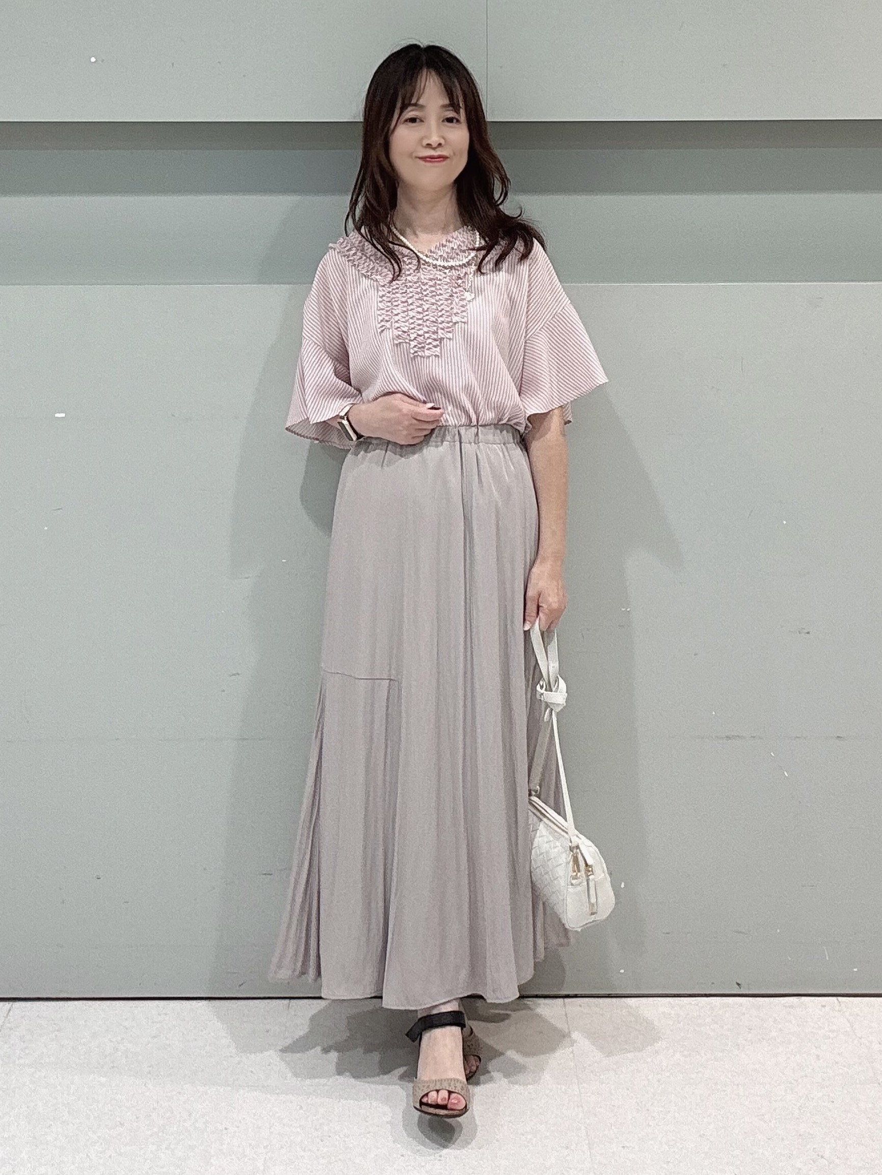 makiさんの「UNTITLED｜◆【アンサンブル可】ラメ混クルーネックカーディガン」を使ったコーディネート
