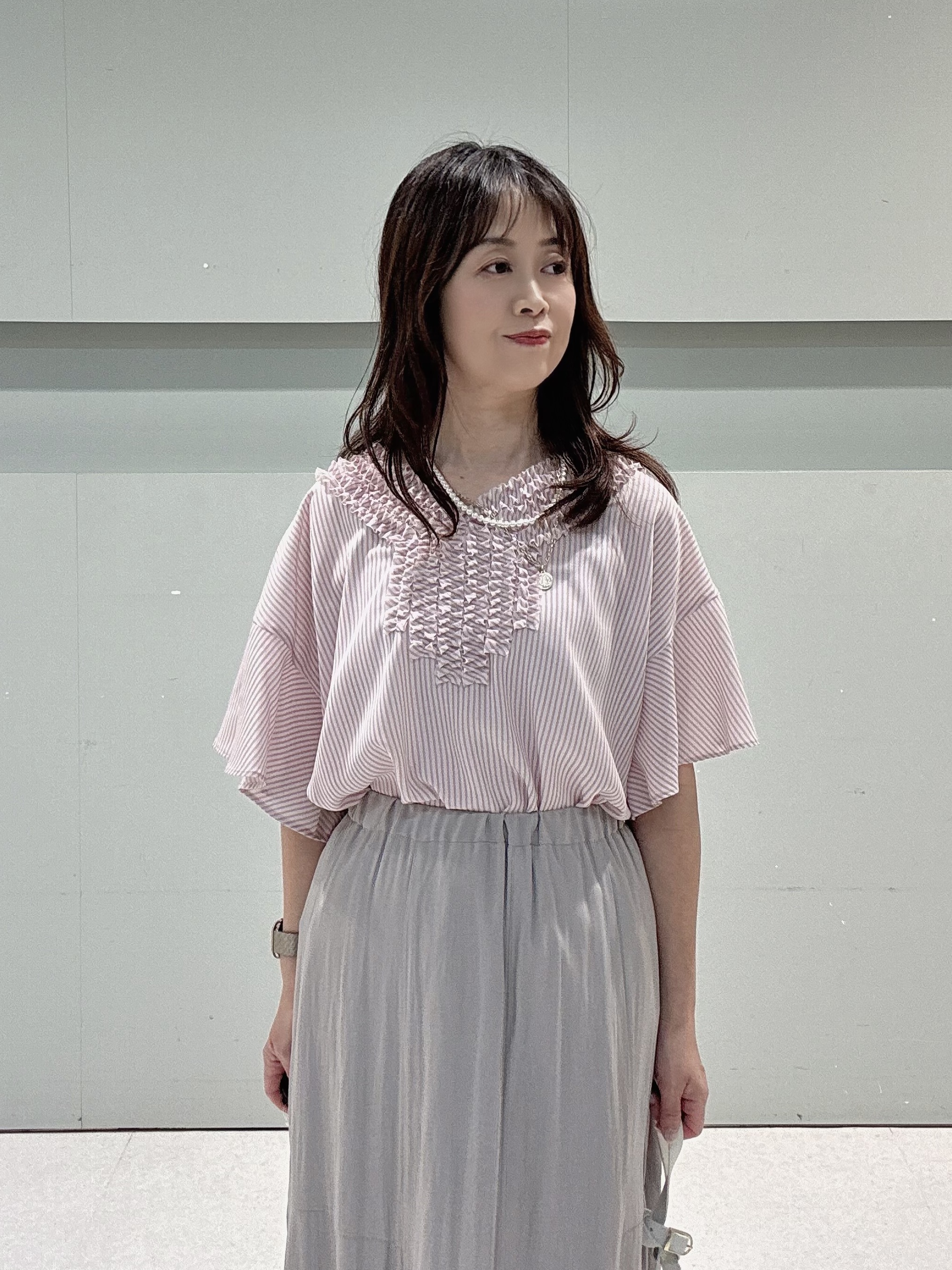 makiさんの「UNTITLED｜◆【アンサンブル可】ラメ混クルーネックカーディガン」を使ったコーディネート