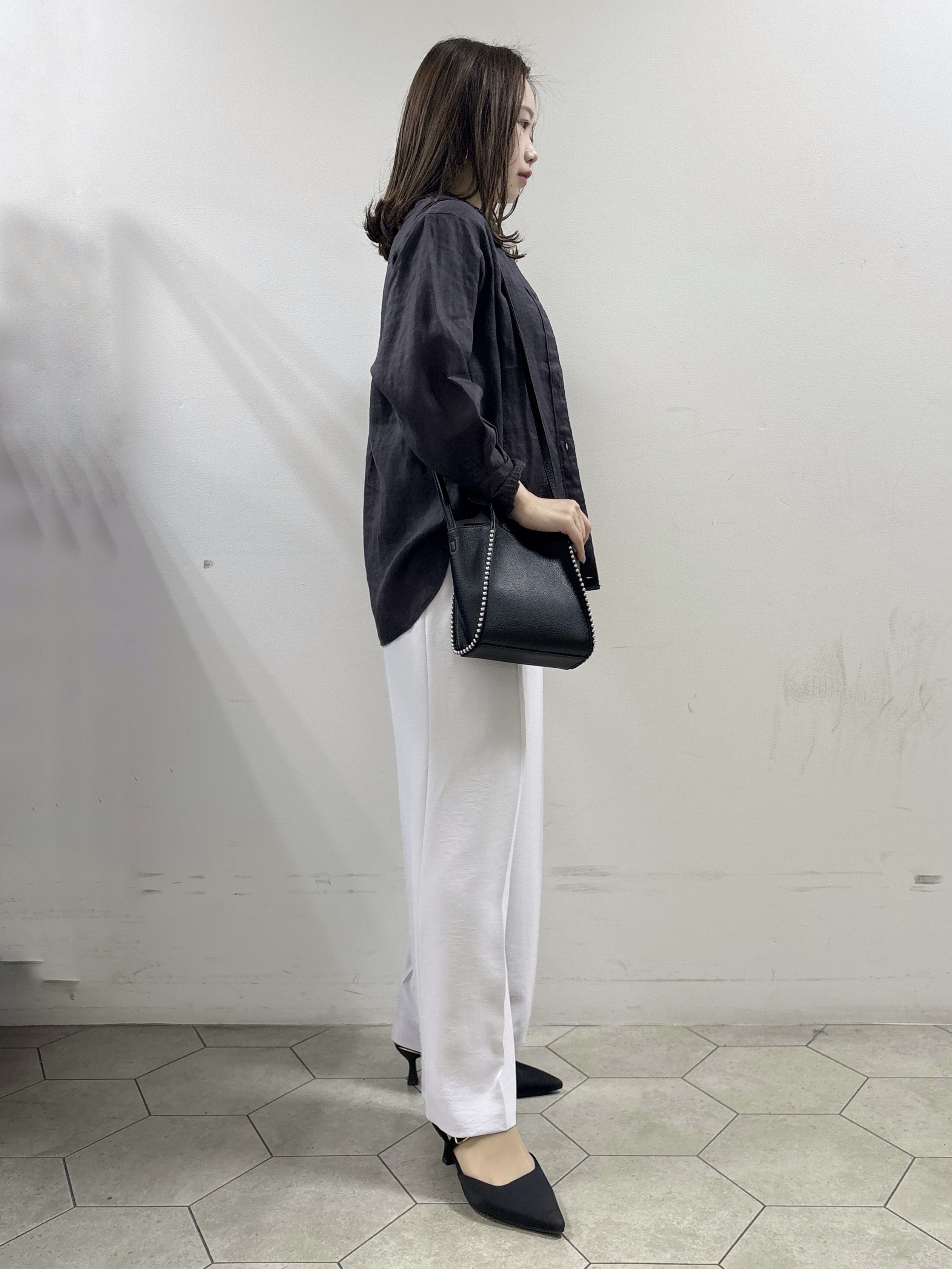 kahoさんの「INDIVI｜【接触冷感／2WAY】カシュクールリネンシャツ」を使ったコーディネート