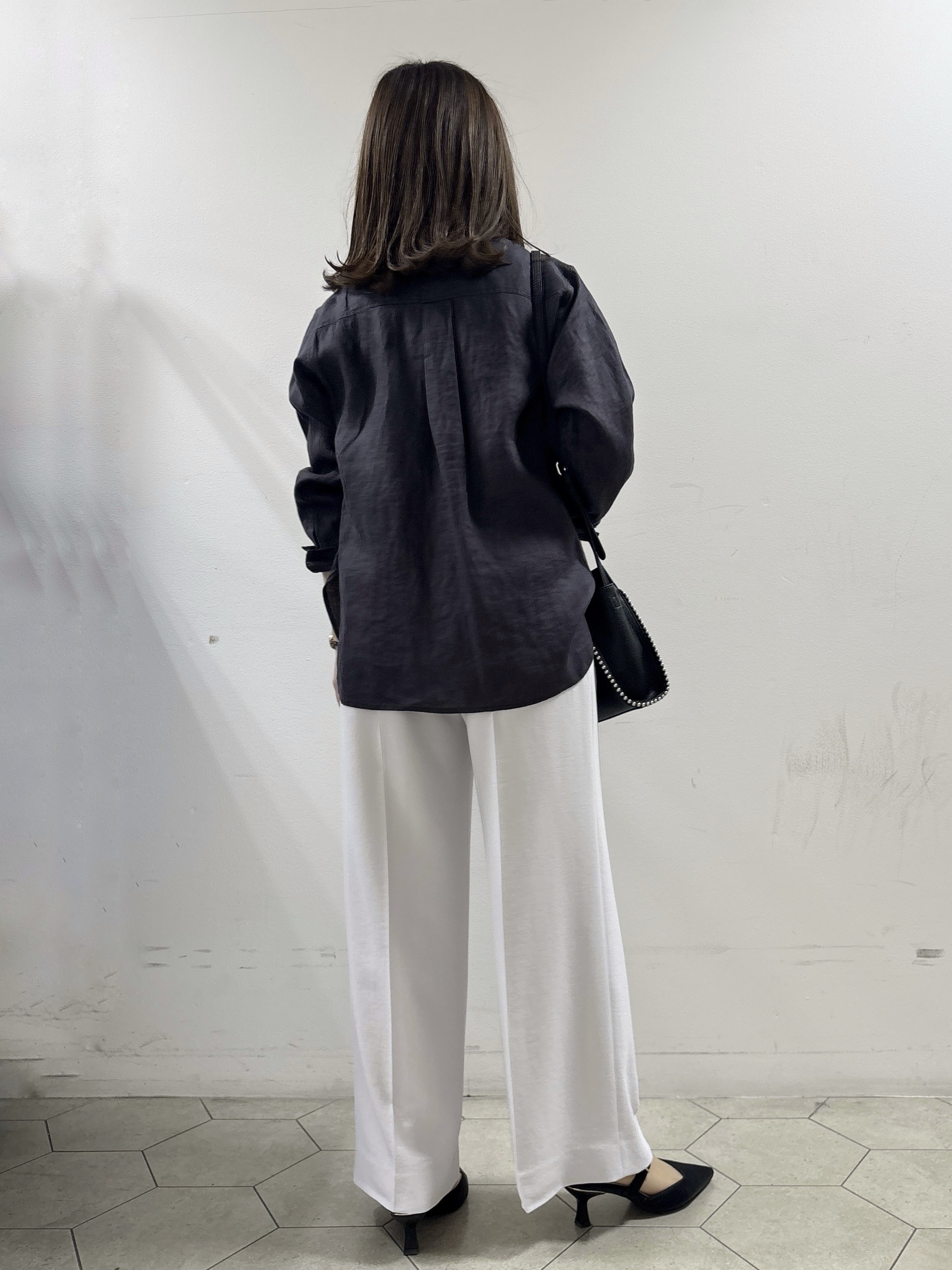 kahoさんの「INDIVI｜【接触冷感／2WAY】カシュクールリネンシャツ」を使ったコーディネート