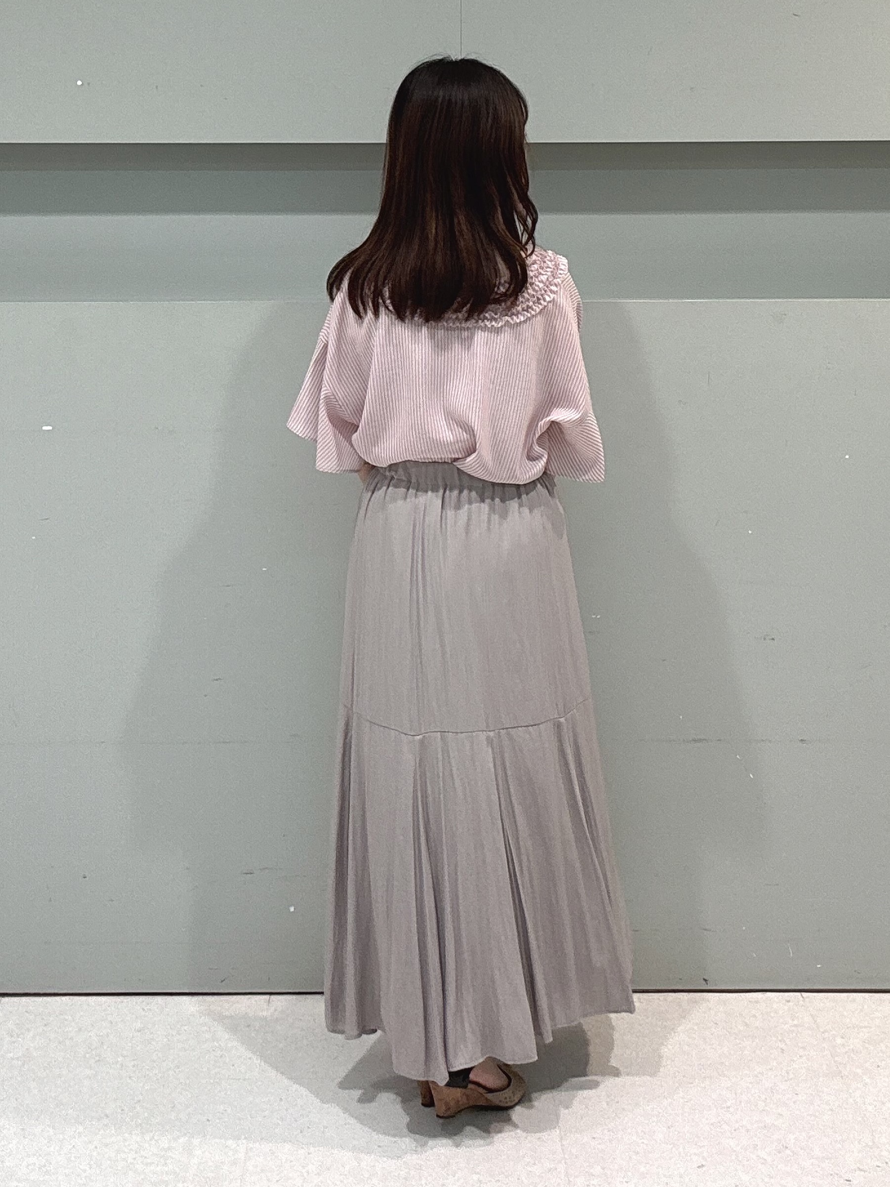 makiさんの「UNTITLED｜◆【アンサンブル可】ラメ混クルーネックカーディガン」を使ったコーディネート