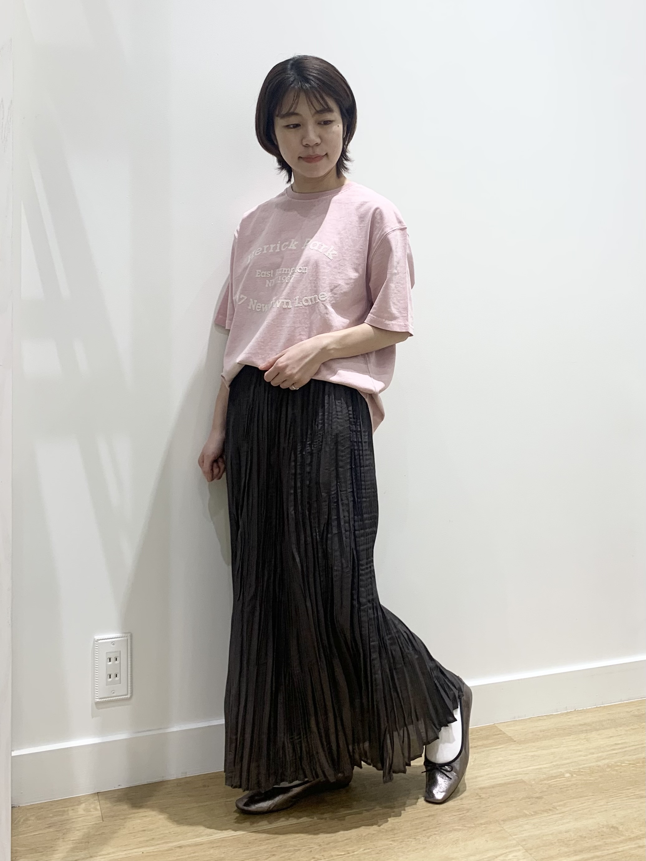 IMARIさんの「Dessin｜【ユニセックス/洗える】ピグメントロゴTシャツ」を使ったコーディネート