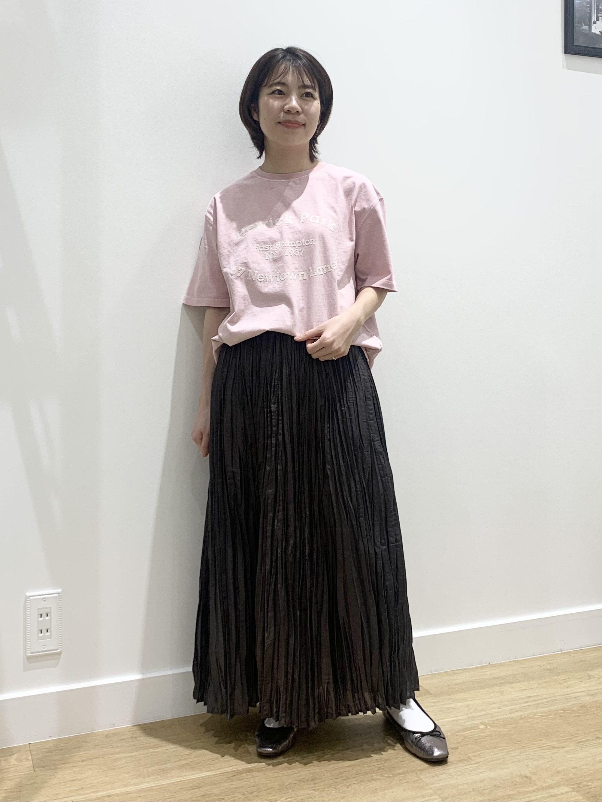 IMARIさんの「Dessin｜【ユニセックス/洗える】ピグメントロゴTシャツ」を使ったコーディネート