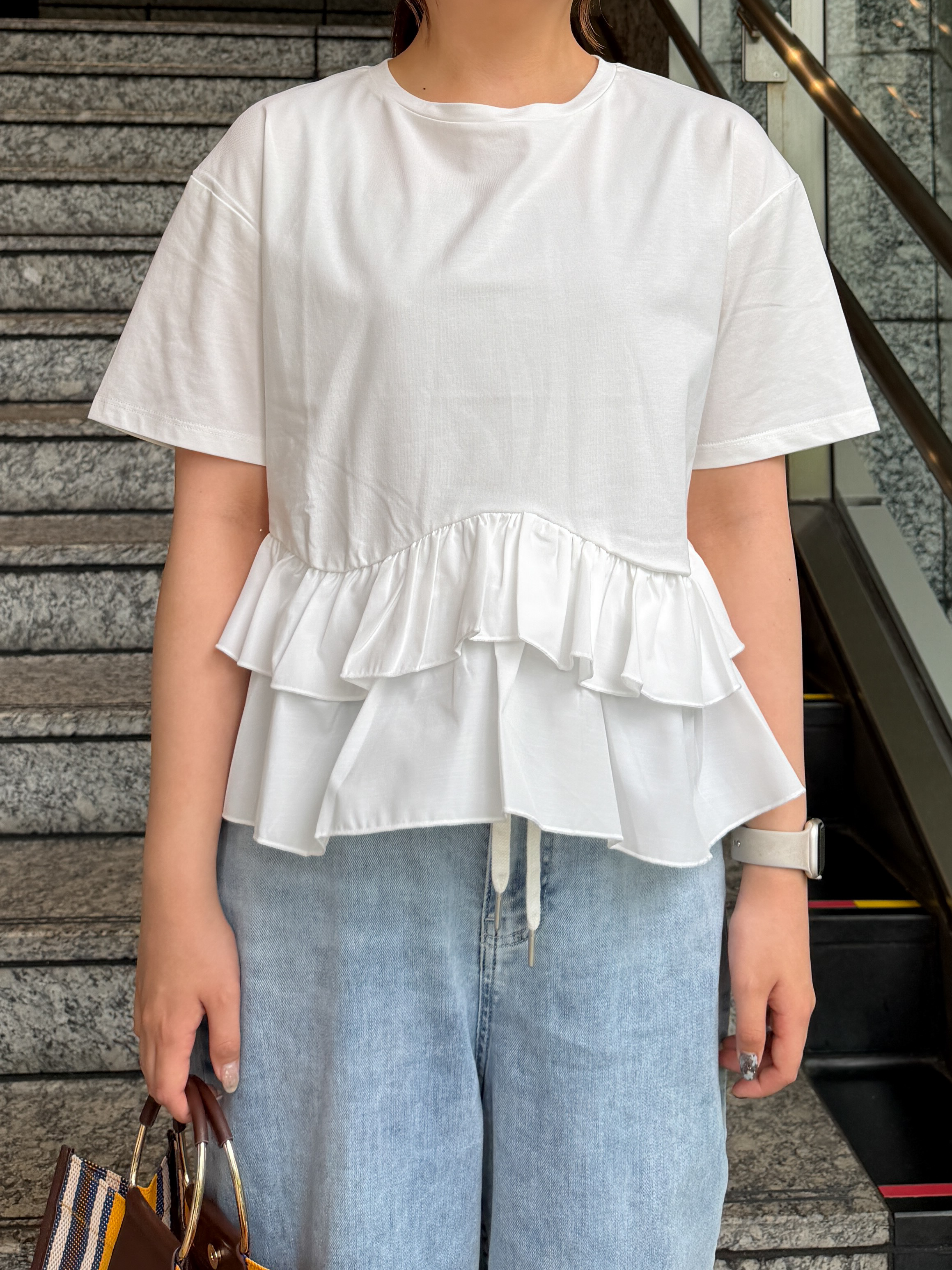 HANNAさんの「OPAQUE.CLIP｜裾フリルドッキングTシャツ【洗濯機OK】」を使ったコーディネート