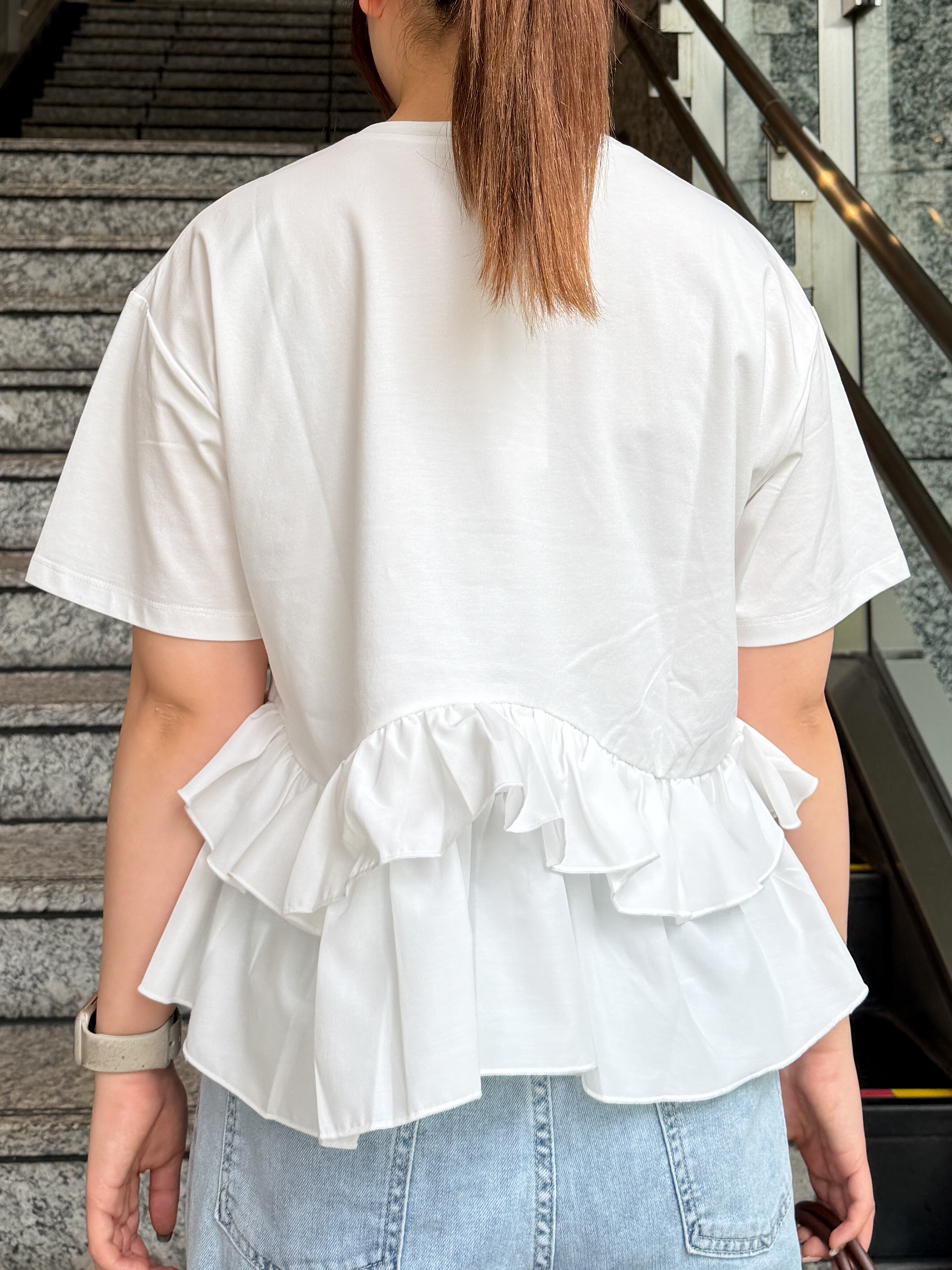 HANNAさんの「OPAQUE.CLIP｜裾フリルドッキングTシャツ【洗濯機OK】」を使ったコーディネート