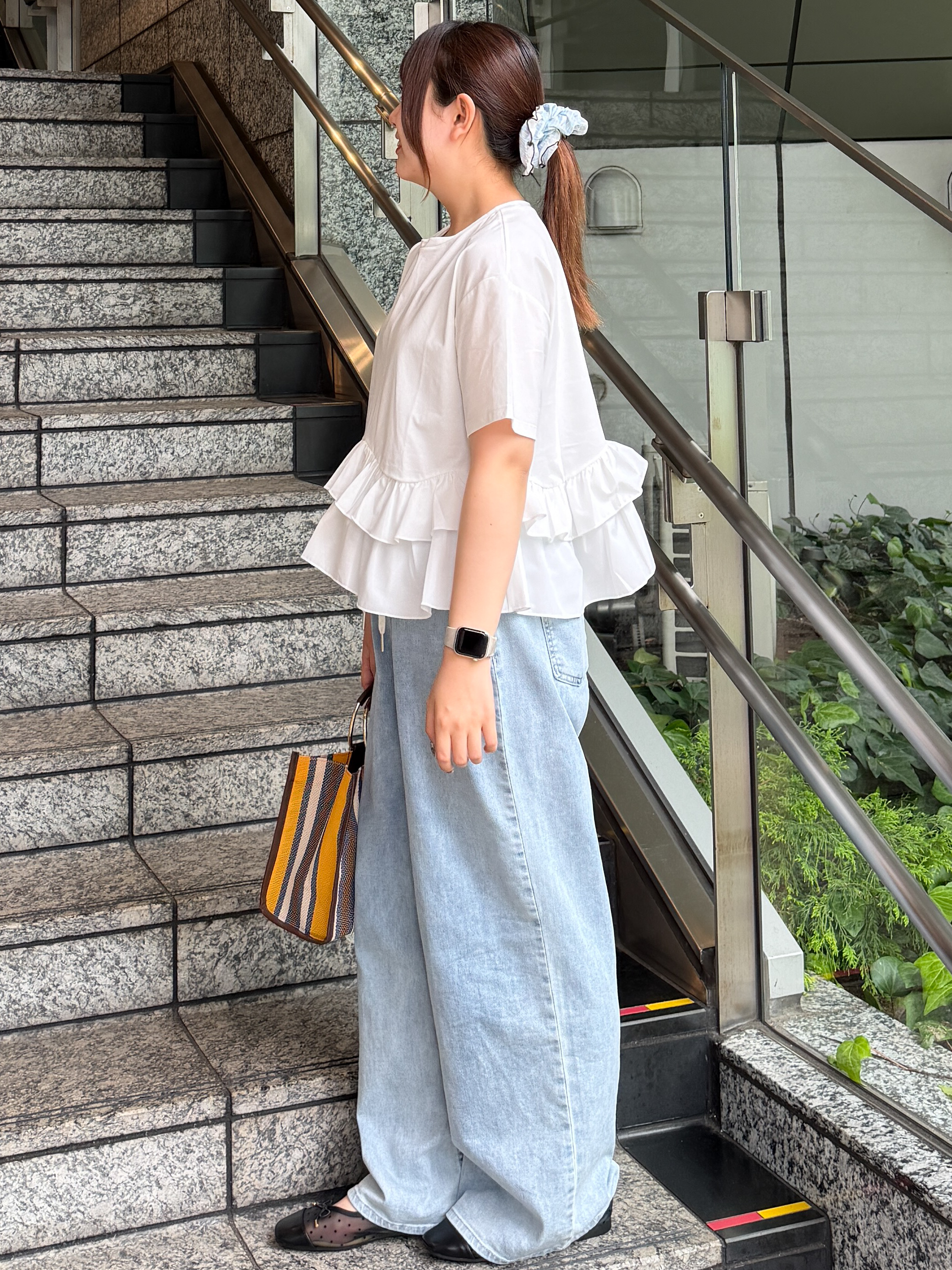 HANNAさんの「OPAQUE.CLIP｜裾フリルドッキングTシャツ【洗濯機OK】」を使ったコーディネート