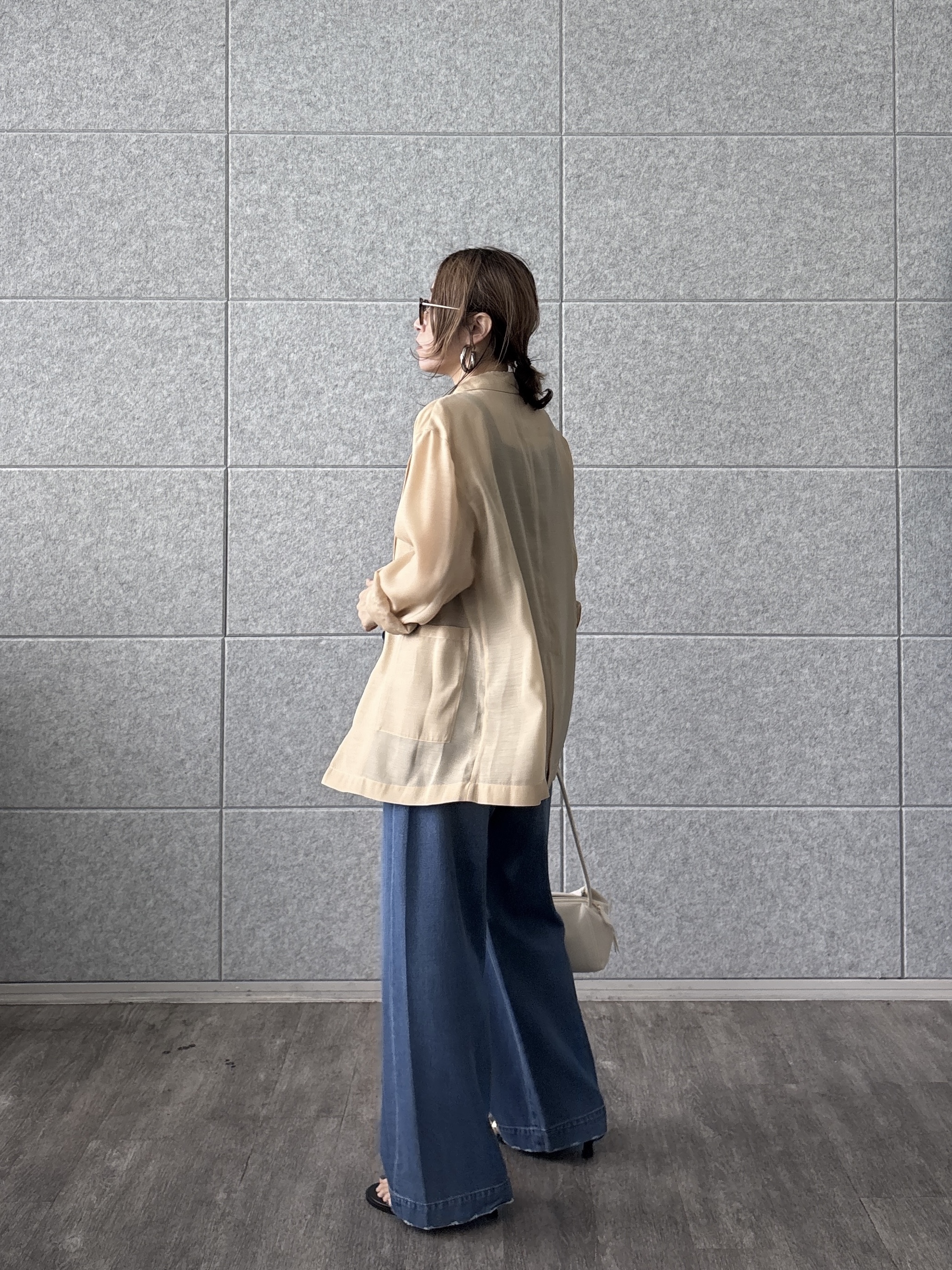 kotakiさんの「INDIVI｜【接触冷感/通気性】シアーシャツジャケット」を使ったコーディネート