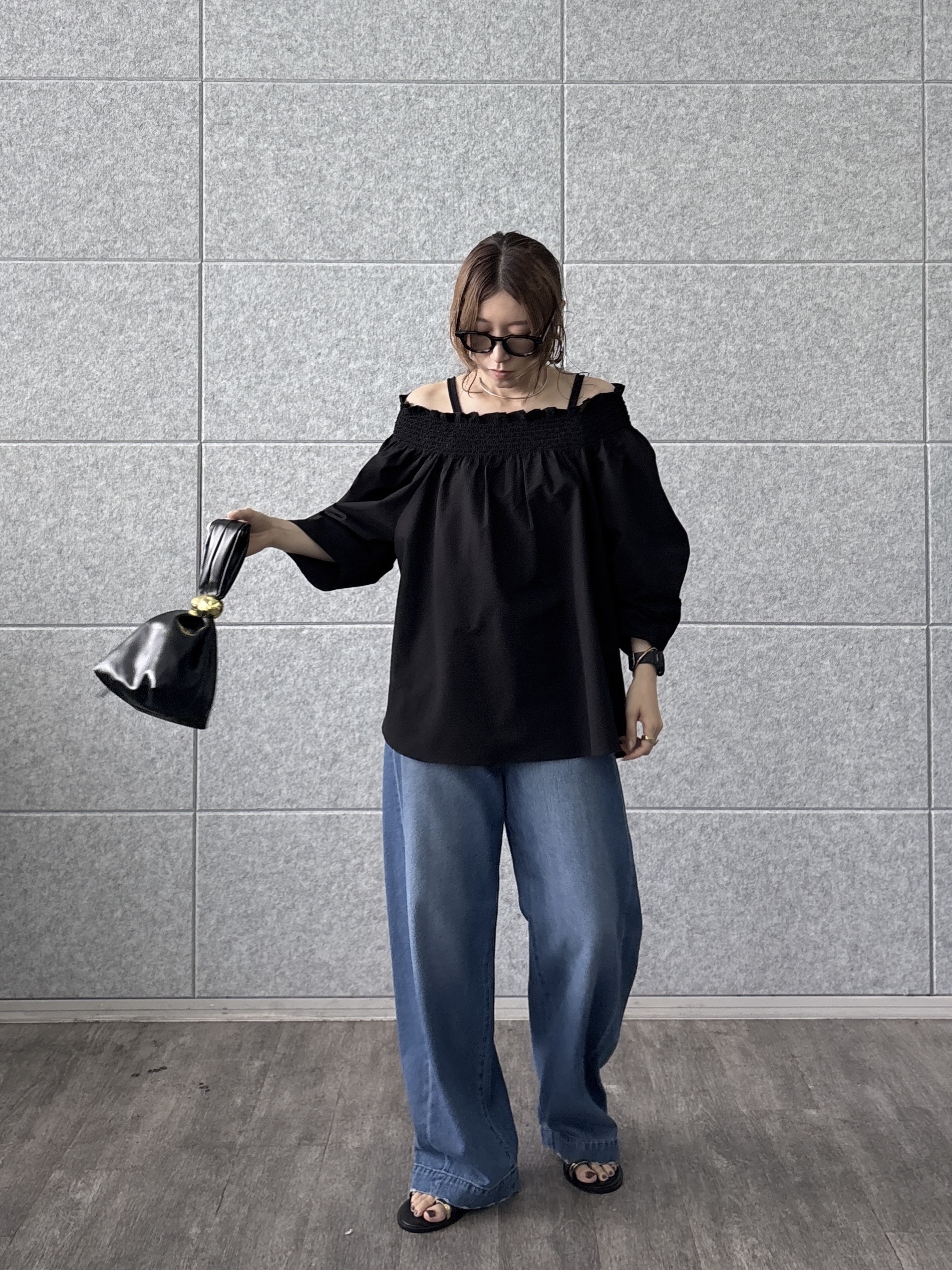 kotakiさんの「INDIVI｜サッカーオフショルブラウス【再入荷／2WAY】」を使ったコーディネート
