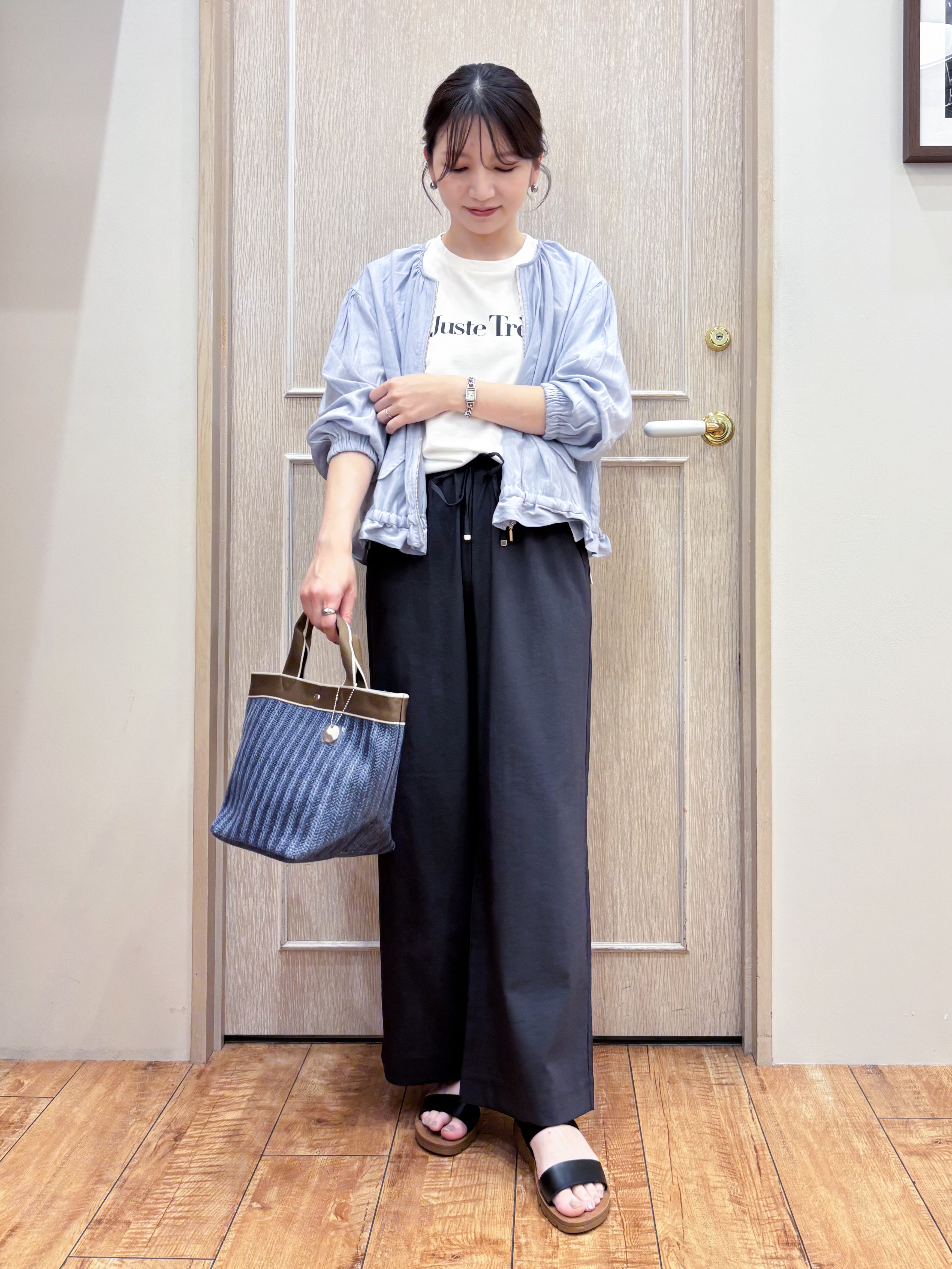 なみさんの「SHOO･LA･RUE｜【S-LL】軽やかな シアーライトブルゾン」を使ったコーディネート