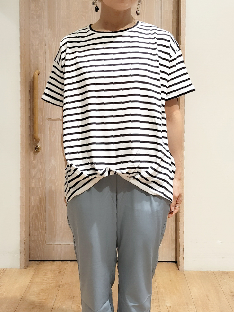 YUKIさんの「SHOO･LA･RUE｜【体型カバー/S-LL/洗濯機可】インせず決まる フロントタックデザインTシャツ」を使ったコーディネート