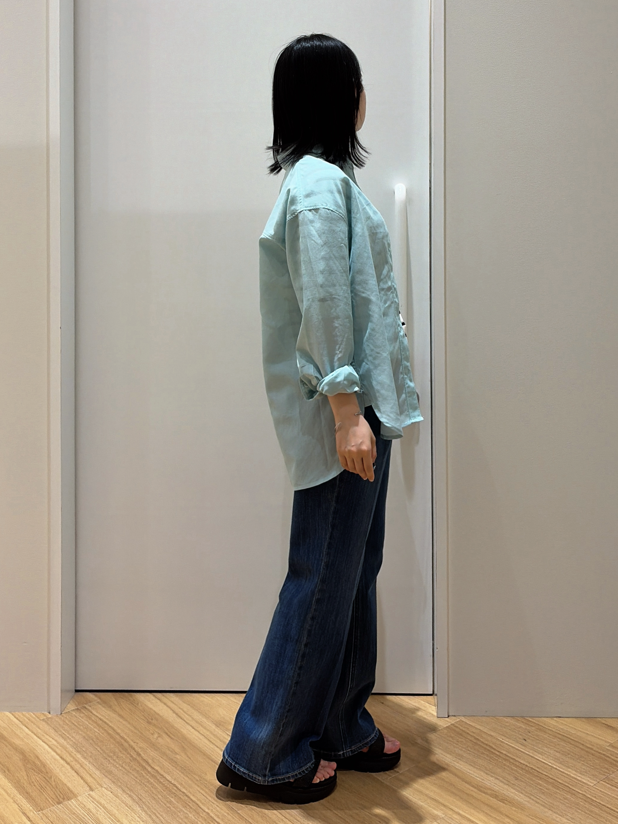 kanonさんの「grove｜【洗濯機OK】朝晩の気温差に◎軽やかシアーシャツ」を使ったコーディネート