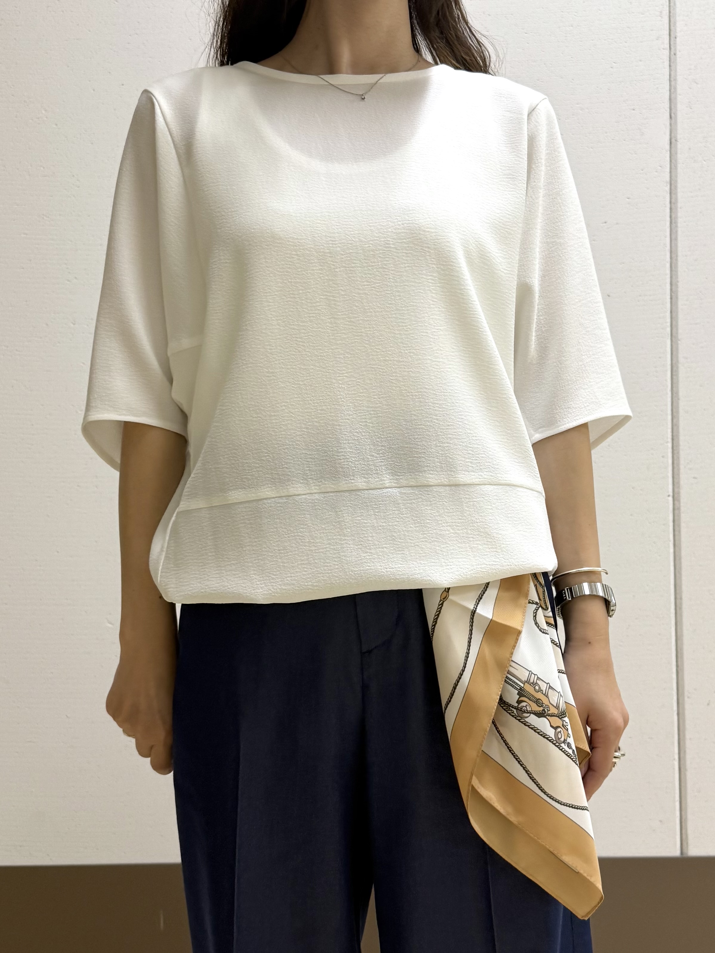 mamiさんの「INDIVI｜【洗える／2WAY／裾ドロスト付き】 ドルマンスリーブチュニックトップス」を使ったコーディネート