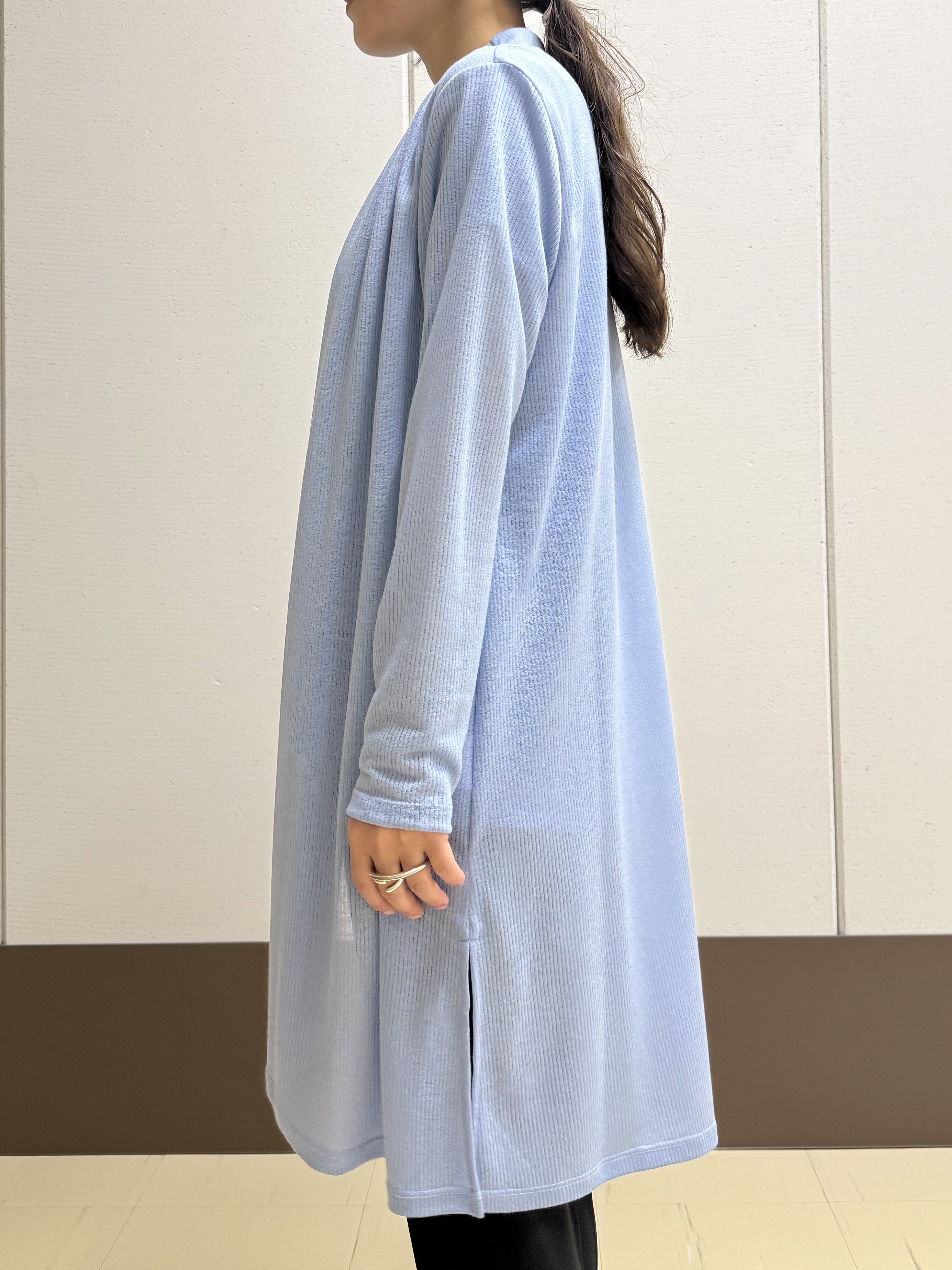 mamiさんの「INDIVI｜【洗える／アンサンブル可能】シアースストライプトップス」を使ったコーディネート
