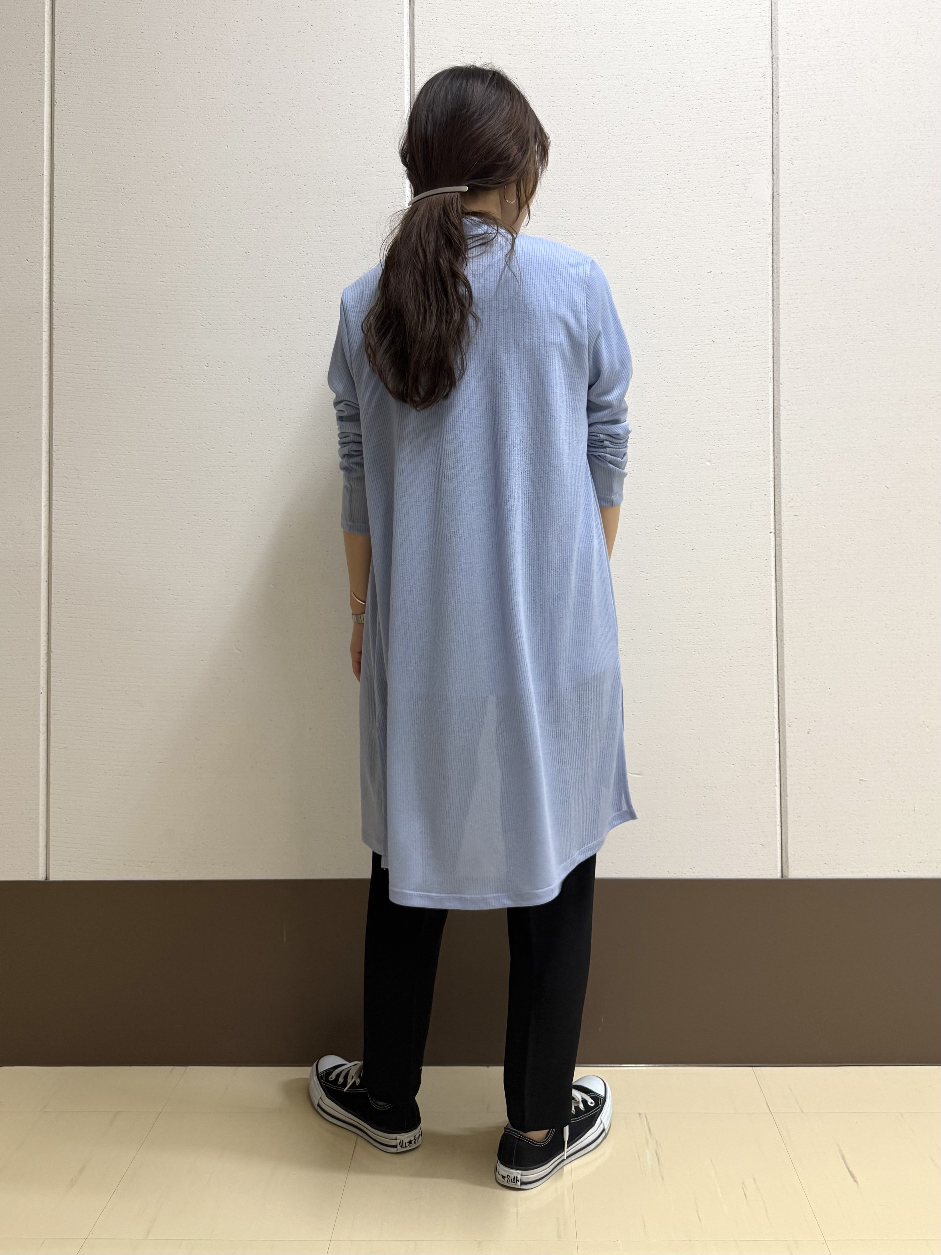 mamiさんの「INDIVI｜【洗える／アンサンブル可能】シアースストライプトップス」を使ったコーディネート