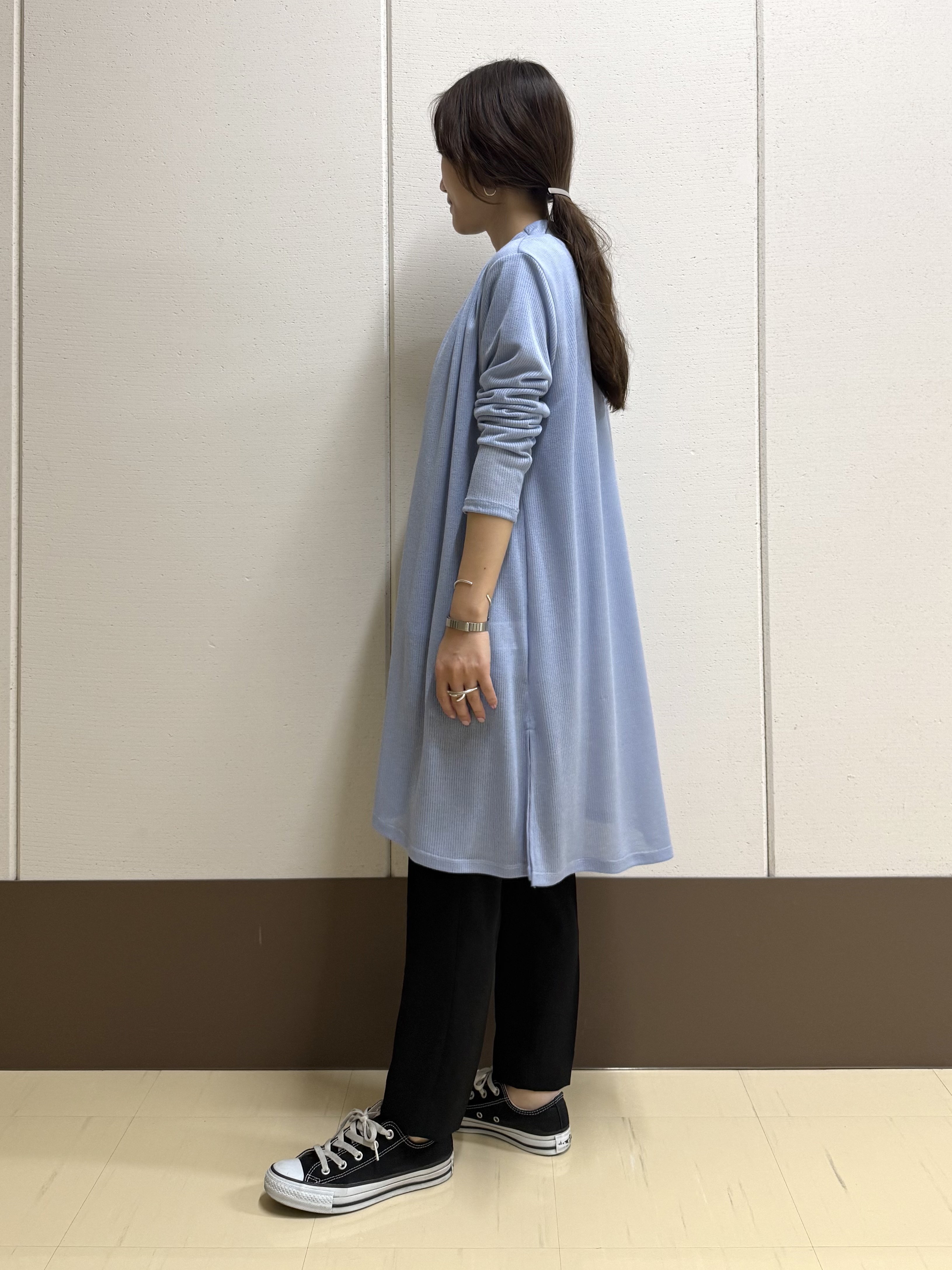 mamiさんの「INDIVI｜【洗える／アンサンブル可能】シアースストライプトップス」を使ったコーディネート