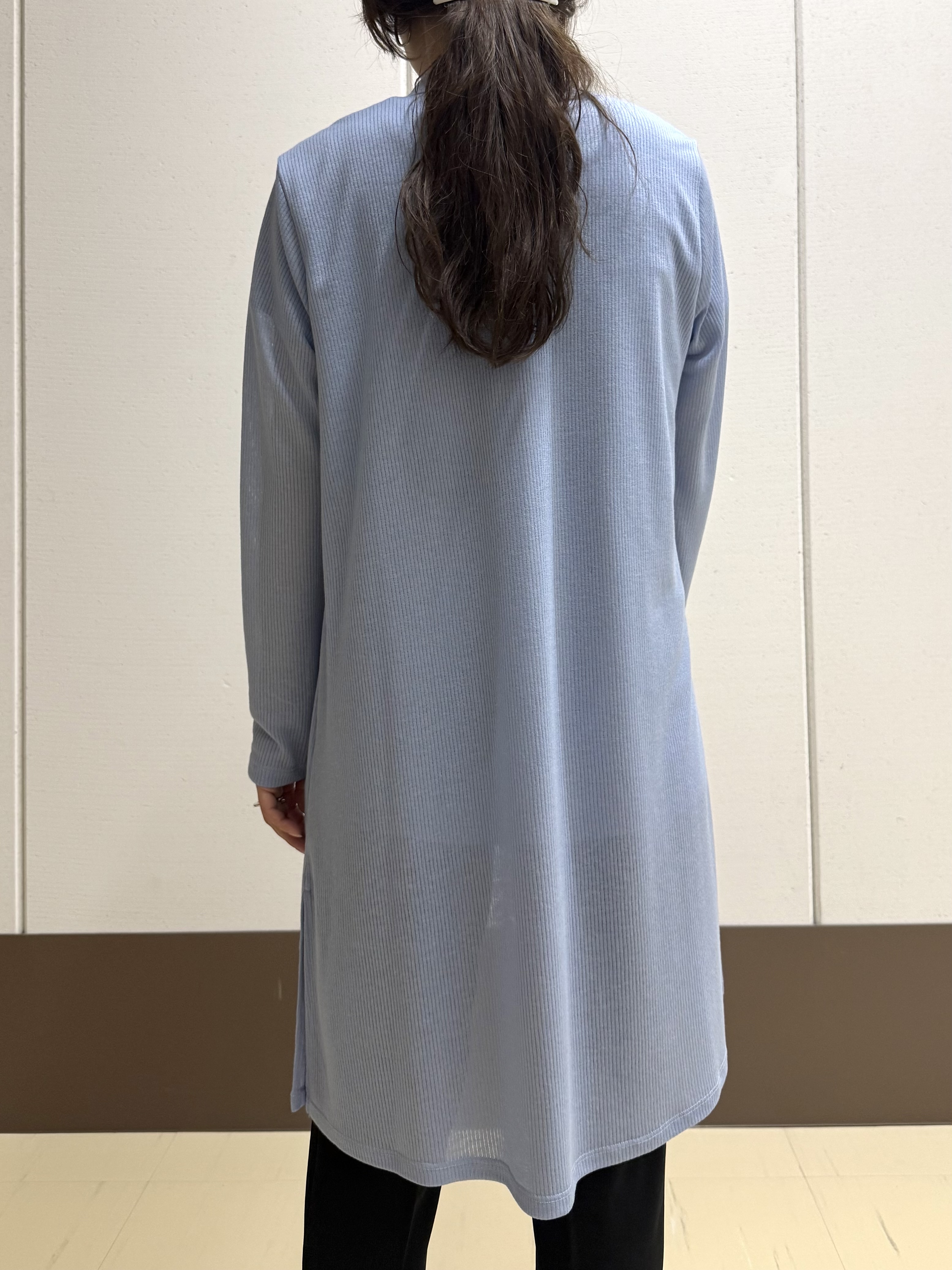 mamiさんの「INDIVI｜【洗える／アンサンブル可能】シアースストライプトップス」を使ったコーディネート
