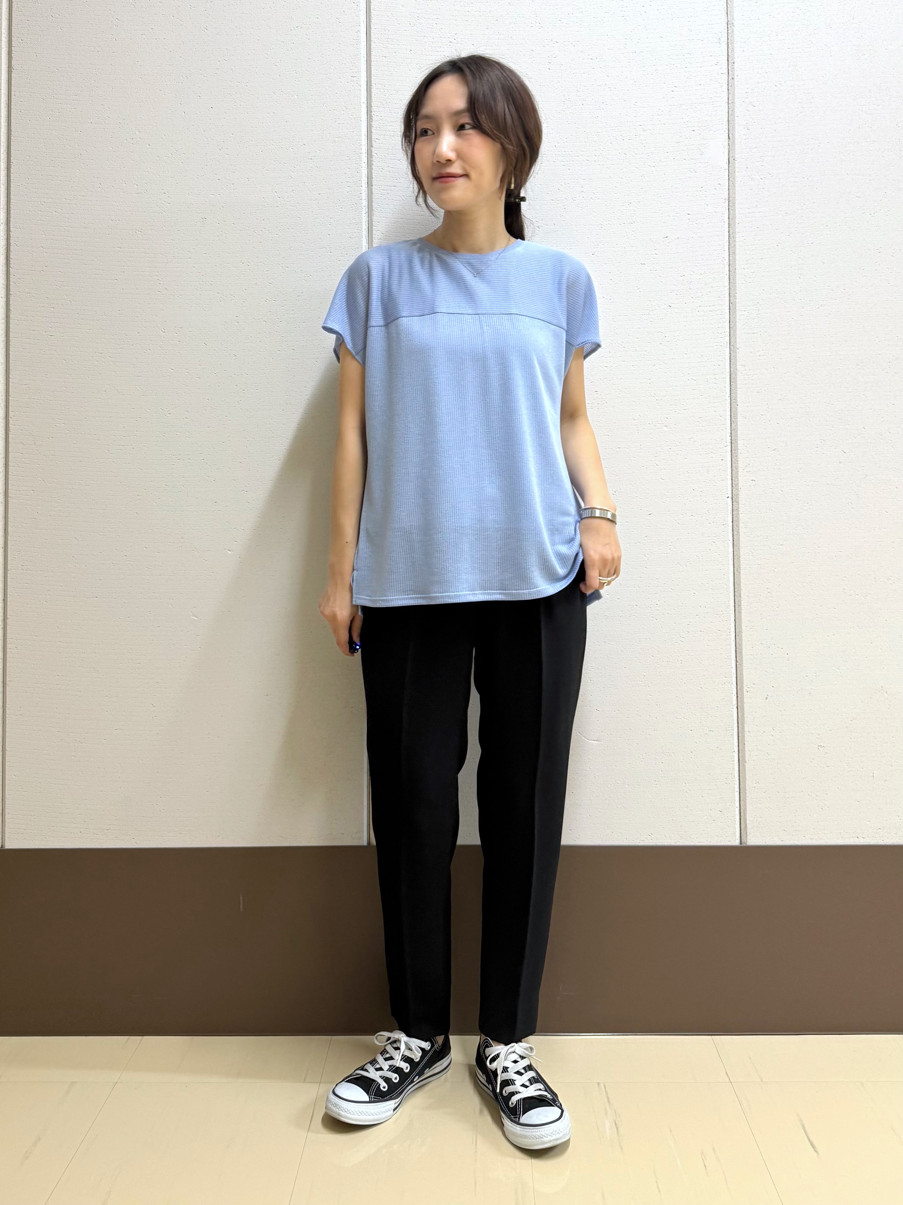 mamiさんの「INDIVI｜【洗える／アンサンブル可能】シアースストライプトップス」を使ったコーディネート