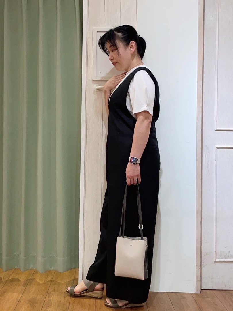 ke-yさんの「SHOO･LA･RUE｜【2点セット/洗濯機可/S-LL】ネックレス付き お袖パールブラウス」を使ったコーディネート