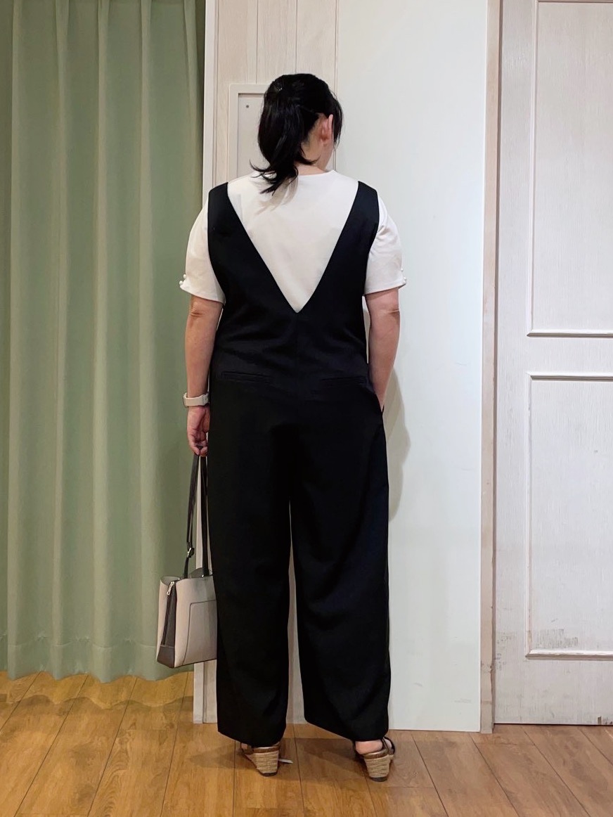 ke-yさんの「SHOO･LA･RUE｜【2点セット/洗濯機可/S-LL】ネックレス付き お袖パールブラウス」を使ったコーディネート