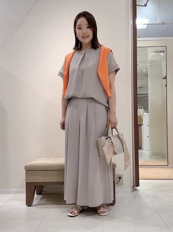 YUIさんの「UNTITLED｜◆【9色展開/アンサンブル可】コットンクルーネックカーディガン」を使ったコーディネート