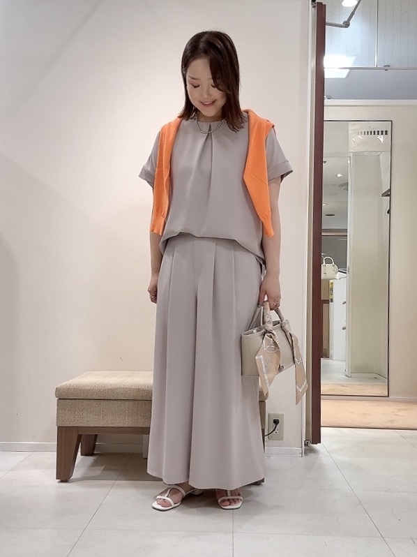 YUIさんの「UNTITLED｜◆【9色展開/アンサンブル可】コットンクルーネックカーディガン」を使ったコーディネート
