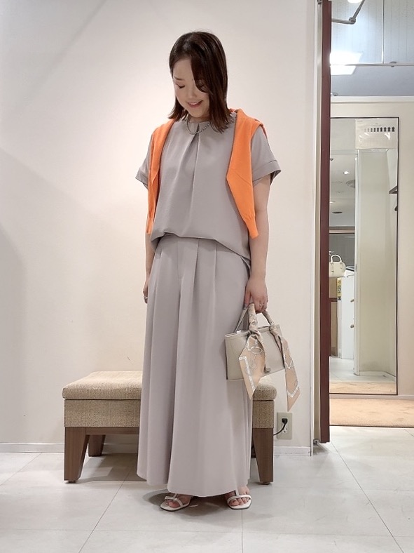 YUIさんの「UNTITLED｜◆【9色展開/アンサンブル可】コットンクルーネックカーディガン」を使ったコーディネート