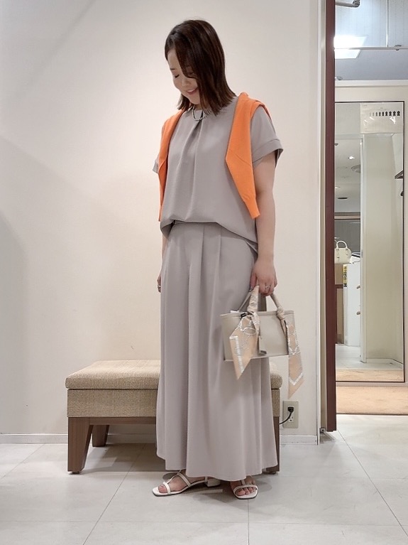 YUIさんの「UNTITLED｜◆【9色展開/アンサンブル可】コットンクルーネックカーディガン」を使ったコーディネート