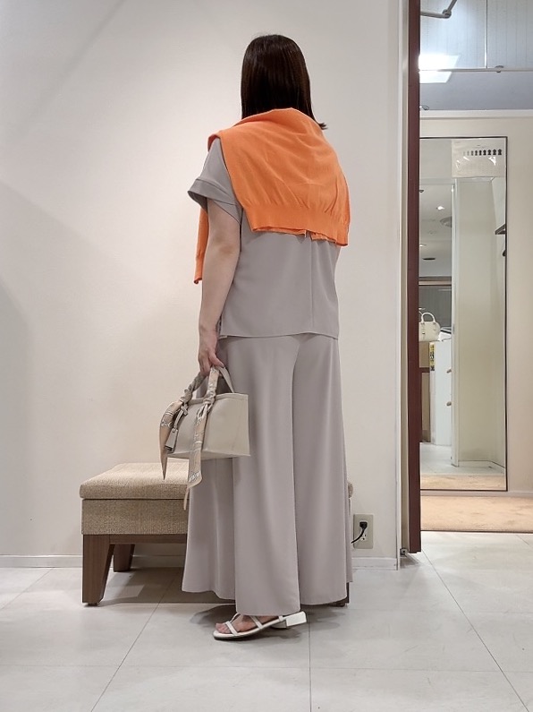 YUIさんの「UNTITLED｜◆【9色展開/アンサンブル可】コットンクルーネックカーディガン」を使ったコーディネート