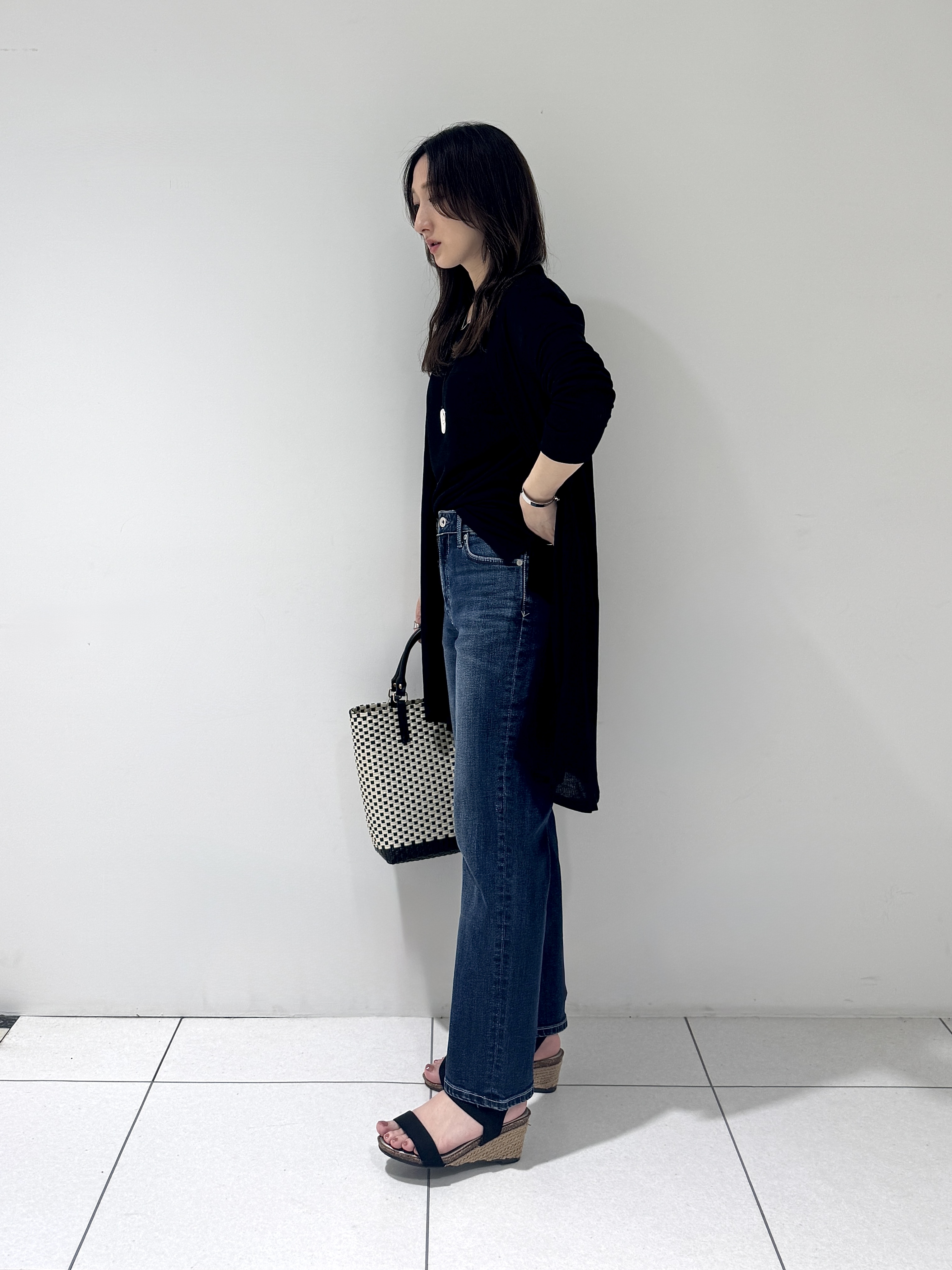 そんさんの「INDIVI｜【洗える／アンサンブル可能】シアーストライプカーディガン」を使ったコーディネート