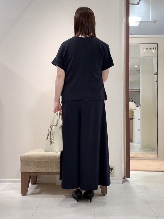 YUIさんの「UNTITLED｜【セットアップ可/UVカット/前後2WAY】リラクシーフレンチスリーブブラウス」を使ったコーディネート